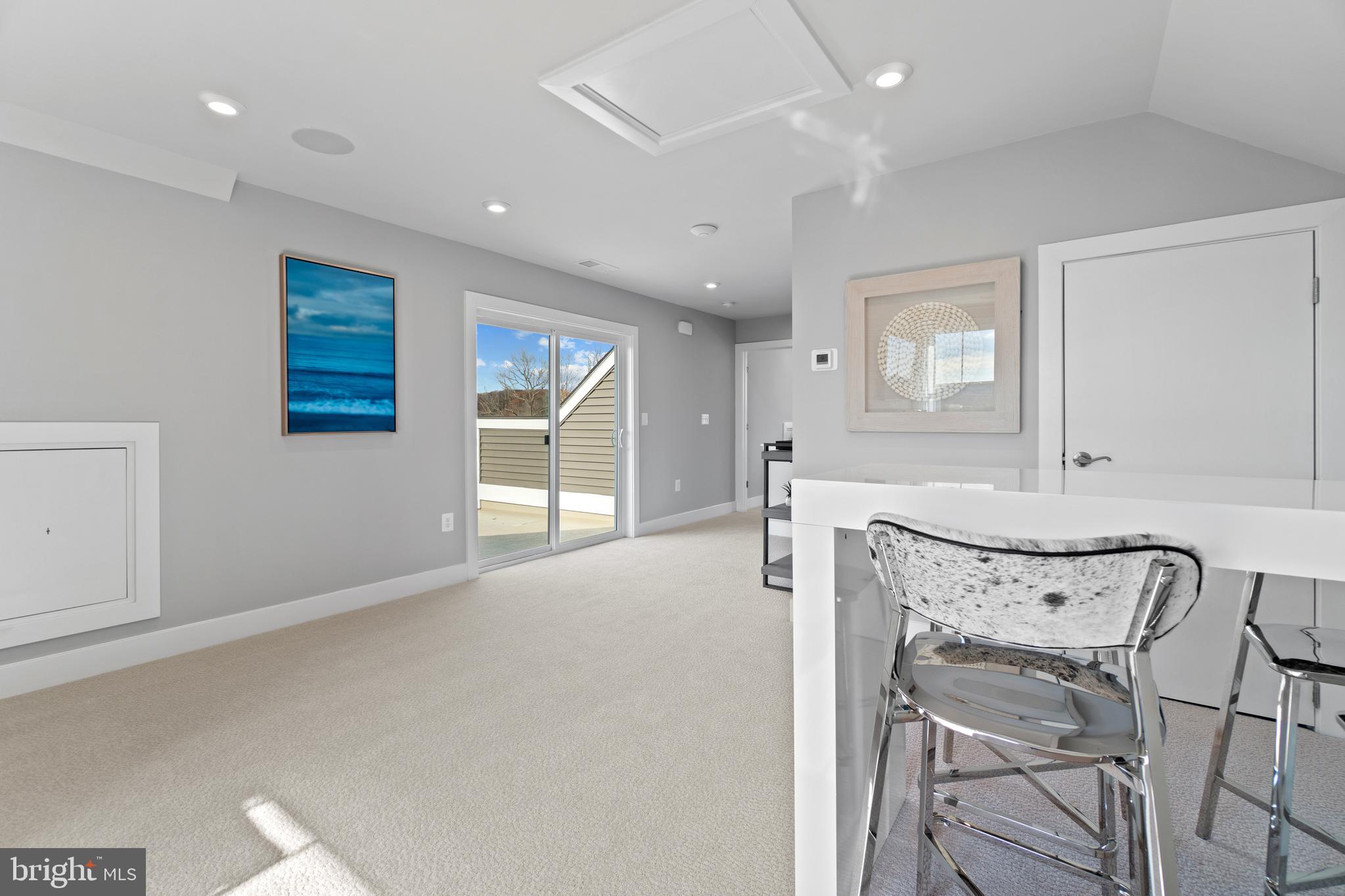 WHITE OAKS FARM - Residential