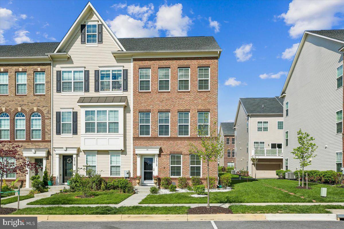 BRICK YARD STATION - Residential