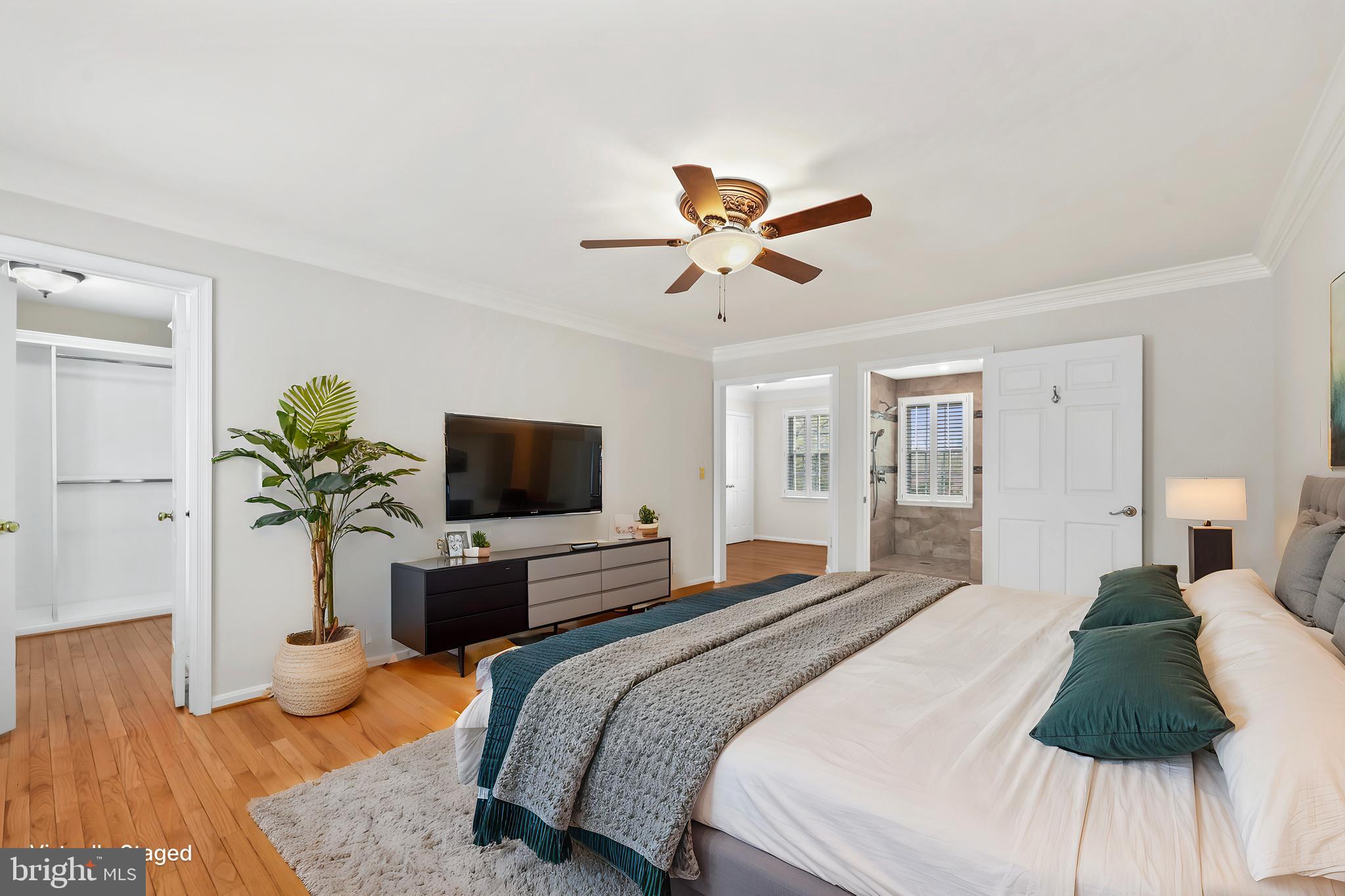 COUNTRY CLUB/LAKE MONTCLAIR - Residential