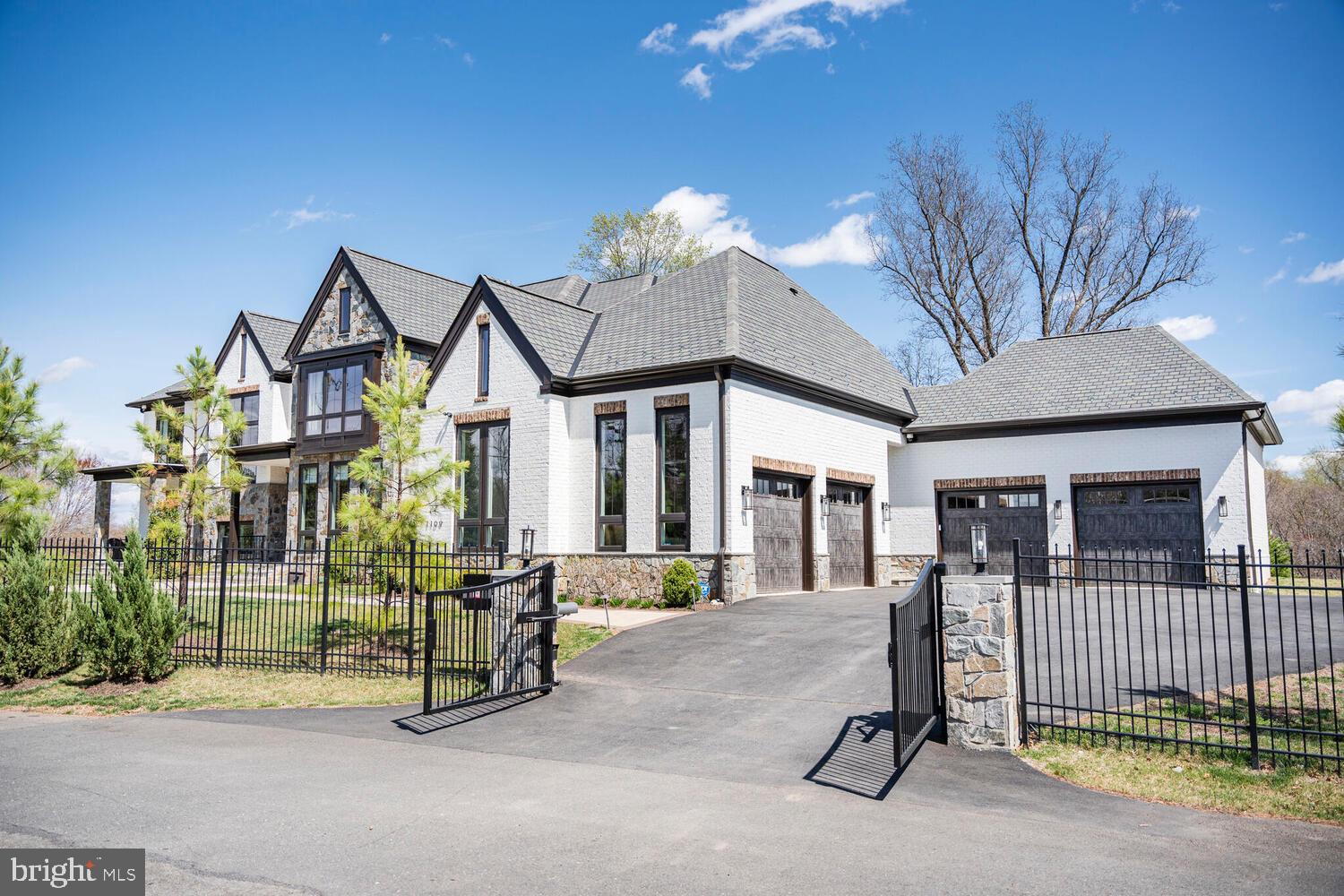 ROLLING VALLEY - Residential