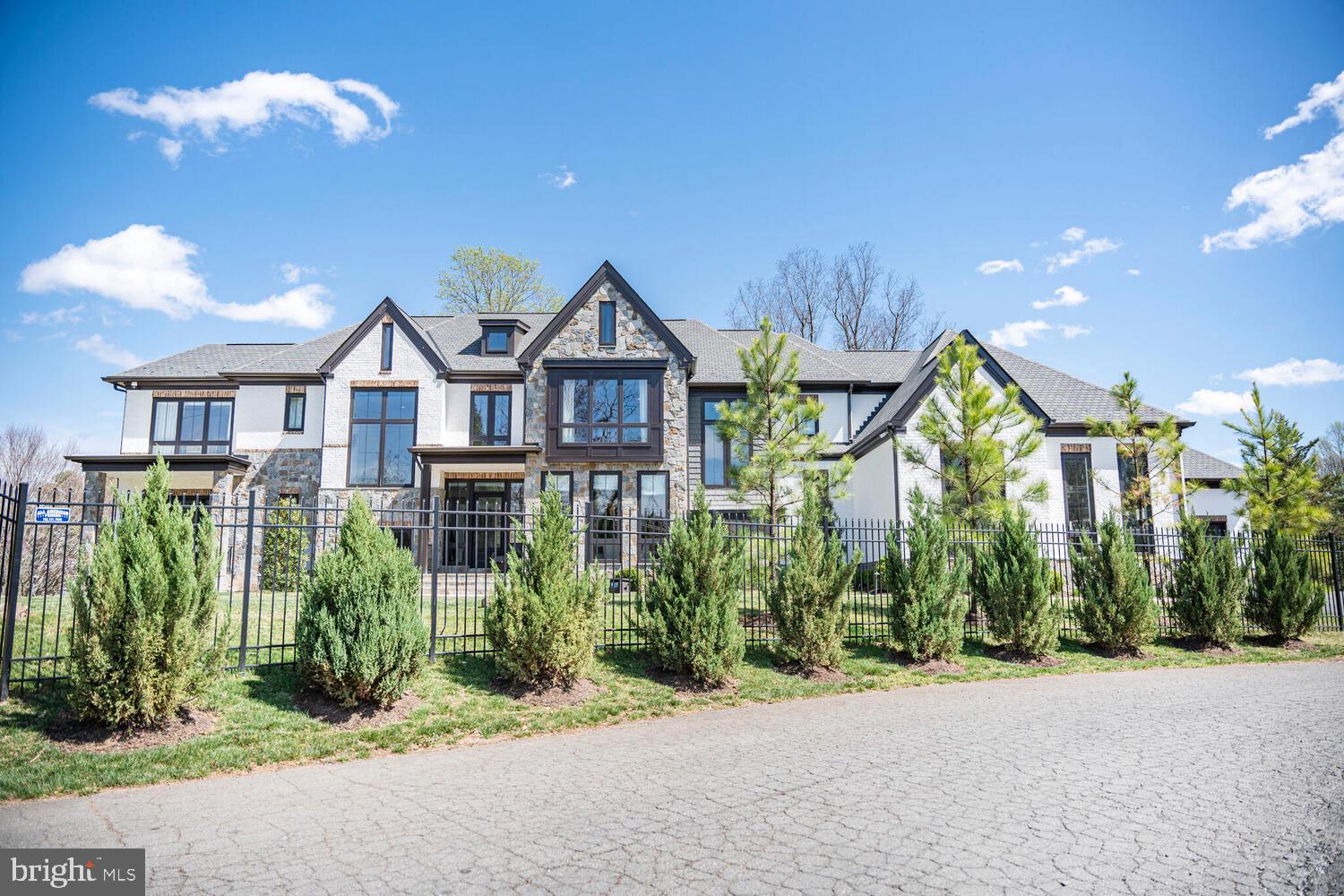 ROLLING VALLEY - Residential