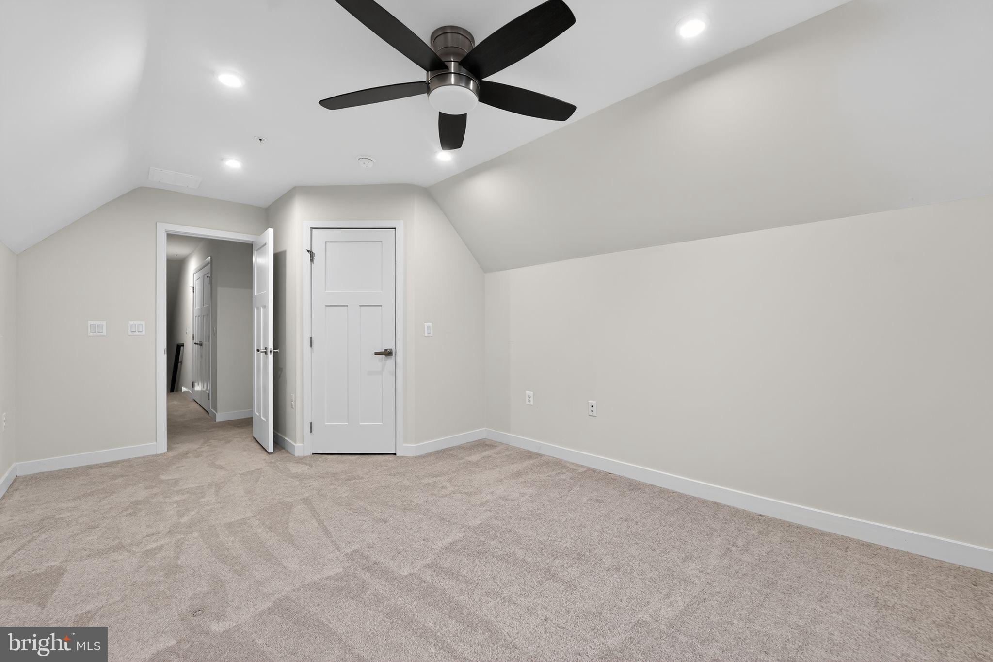 THE WOODLANDS - Residential