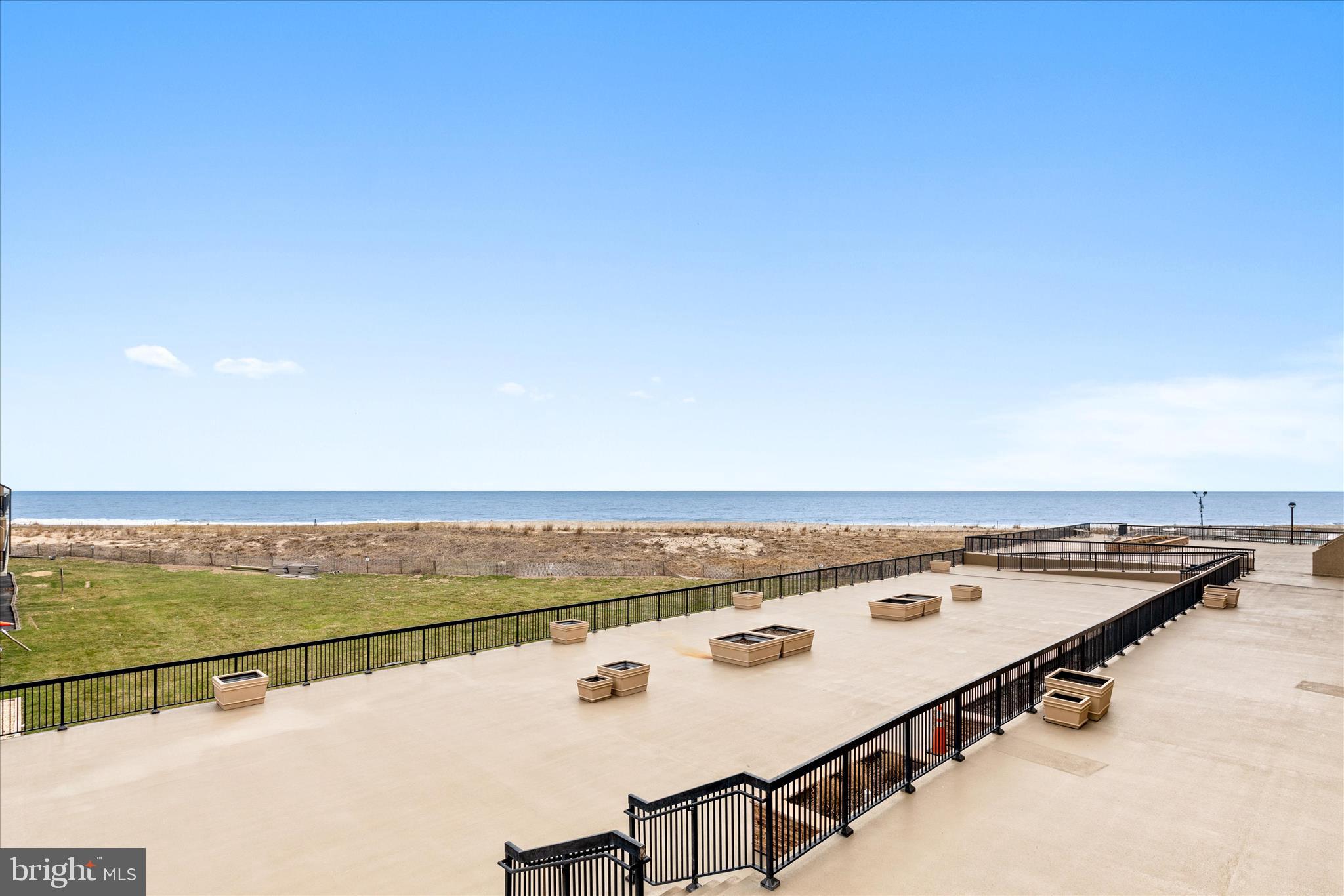 SEA COLONY EAST - Residential