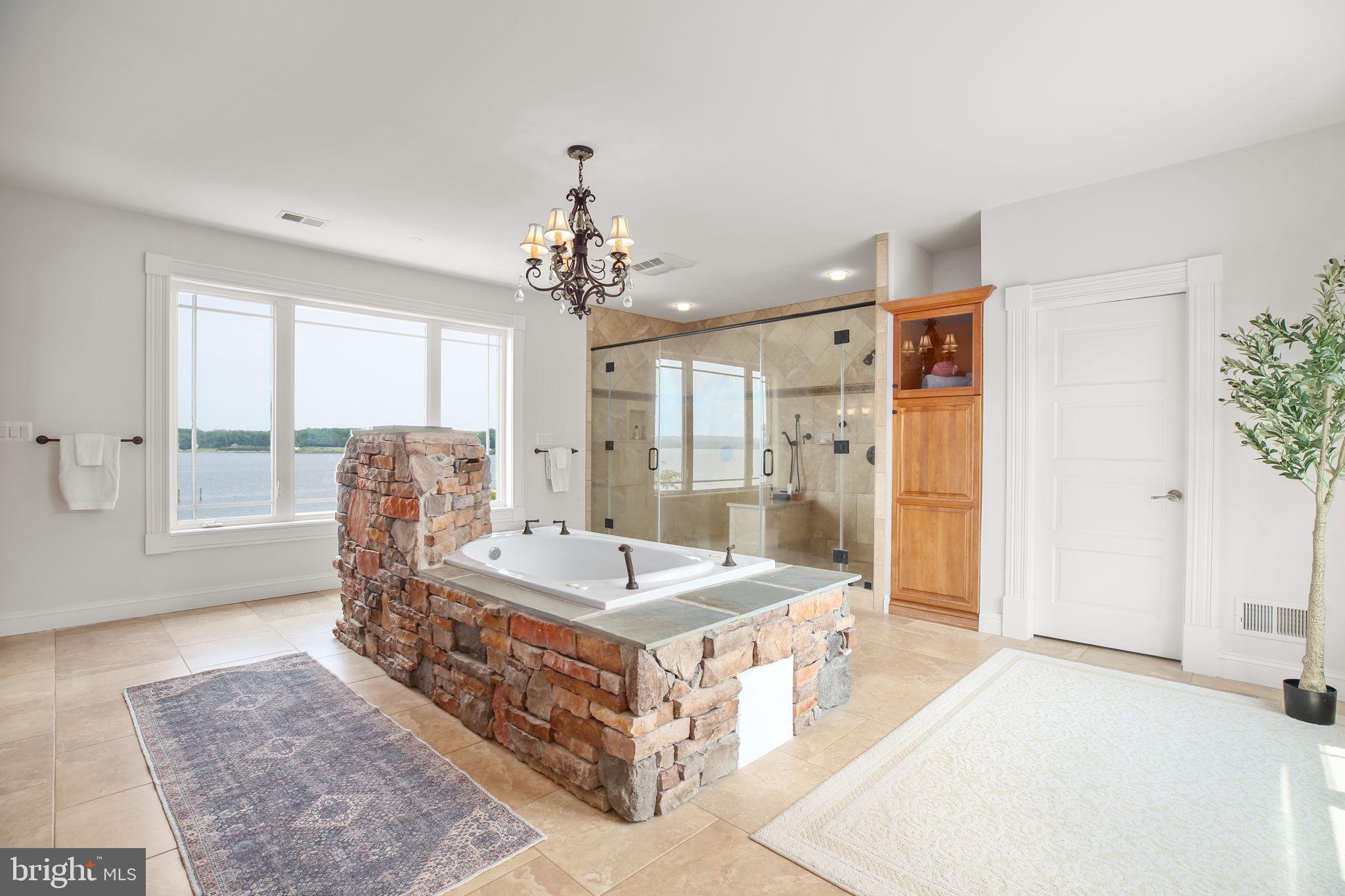 LOY LANDING - Residential