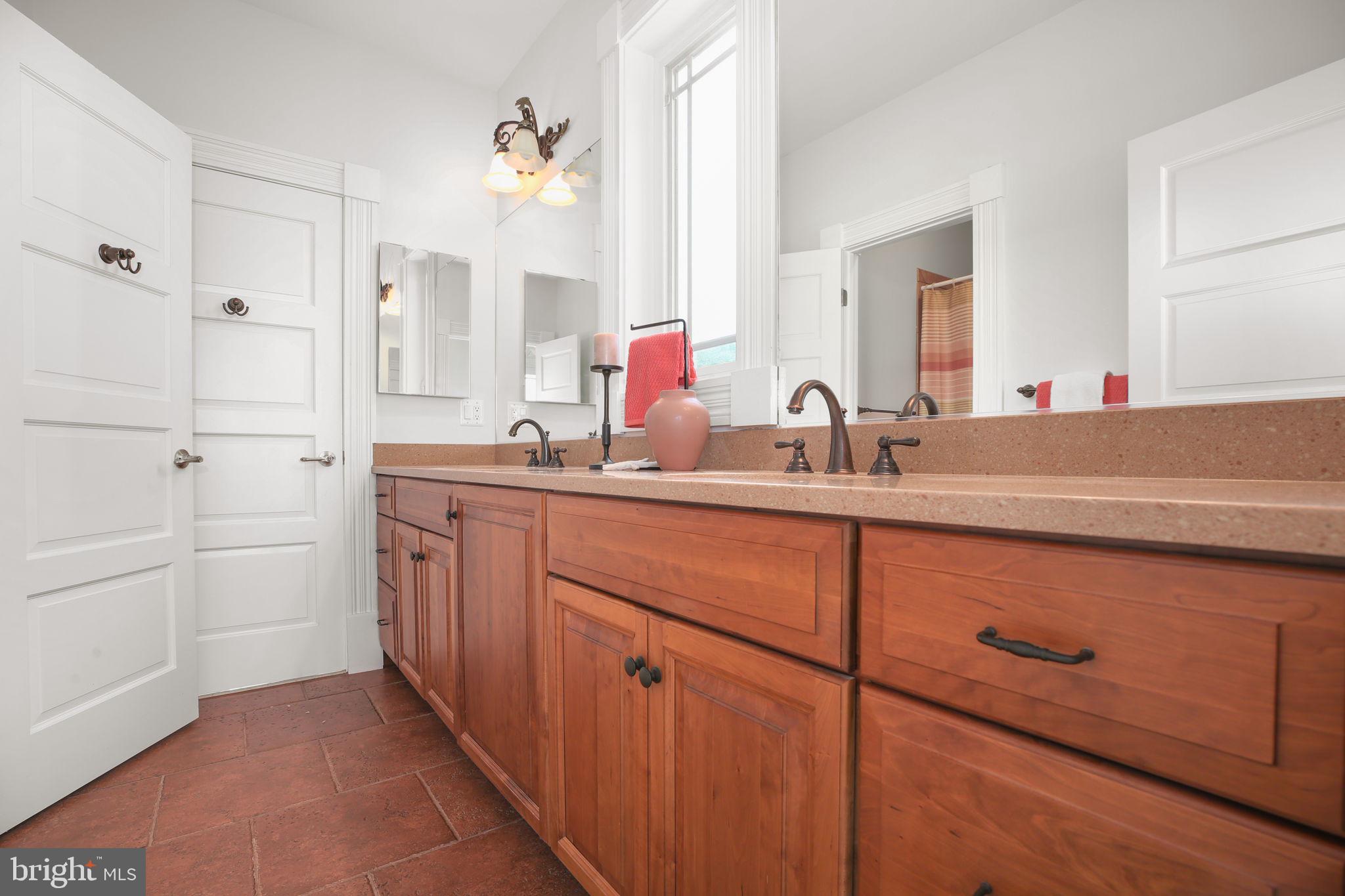 LOY LANDING - Residential