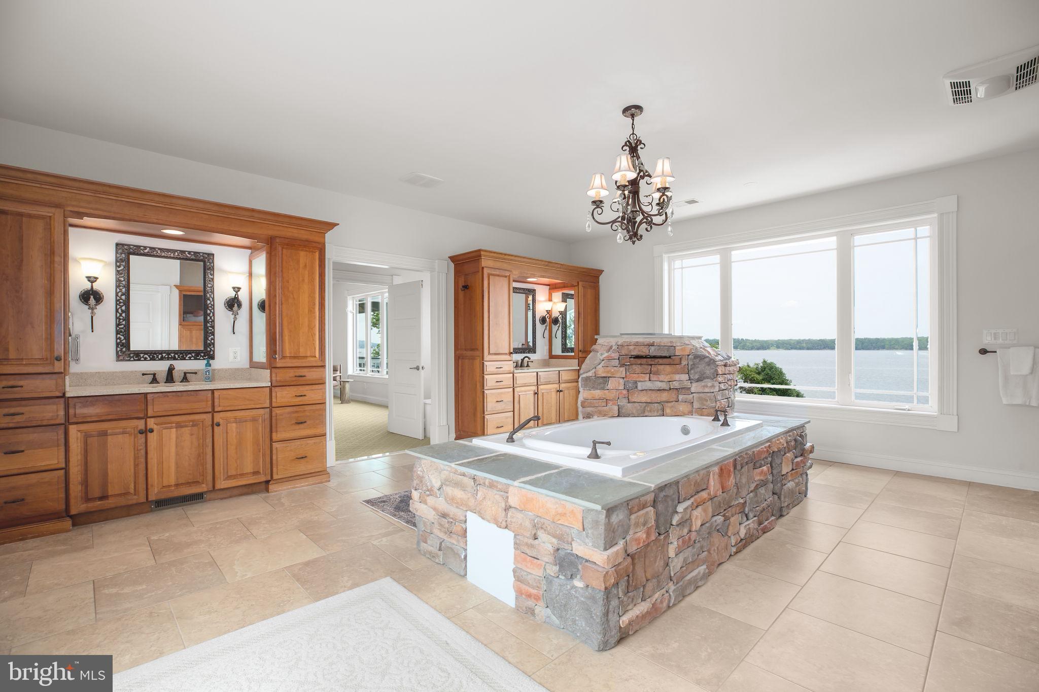 LOY LANDING - Residential