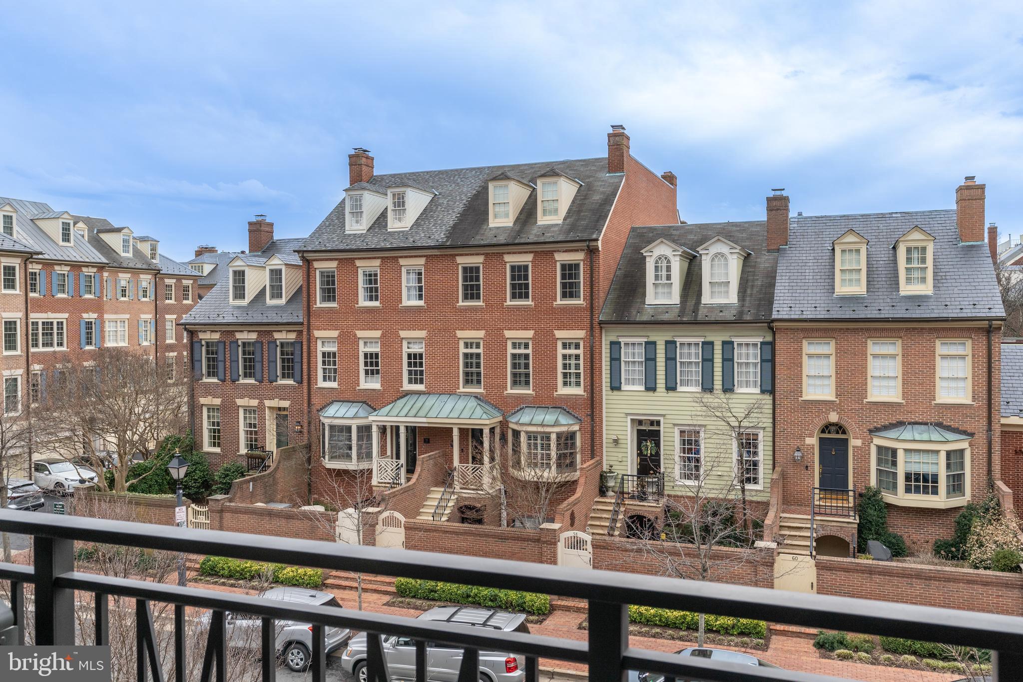ROBINSON LANDING - Residential
