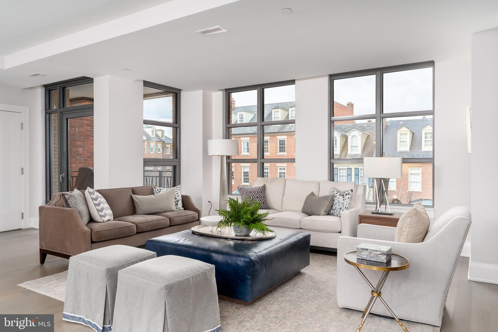 ROBINSON LANDING - Residential