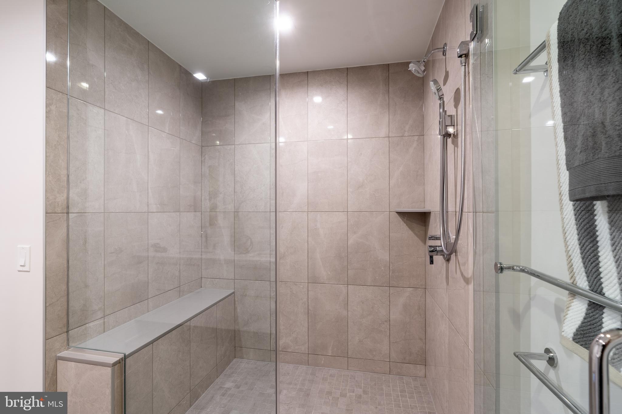 ROBINSON LANDING - Residential