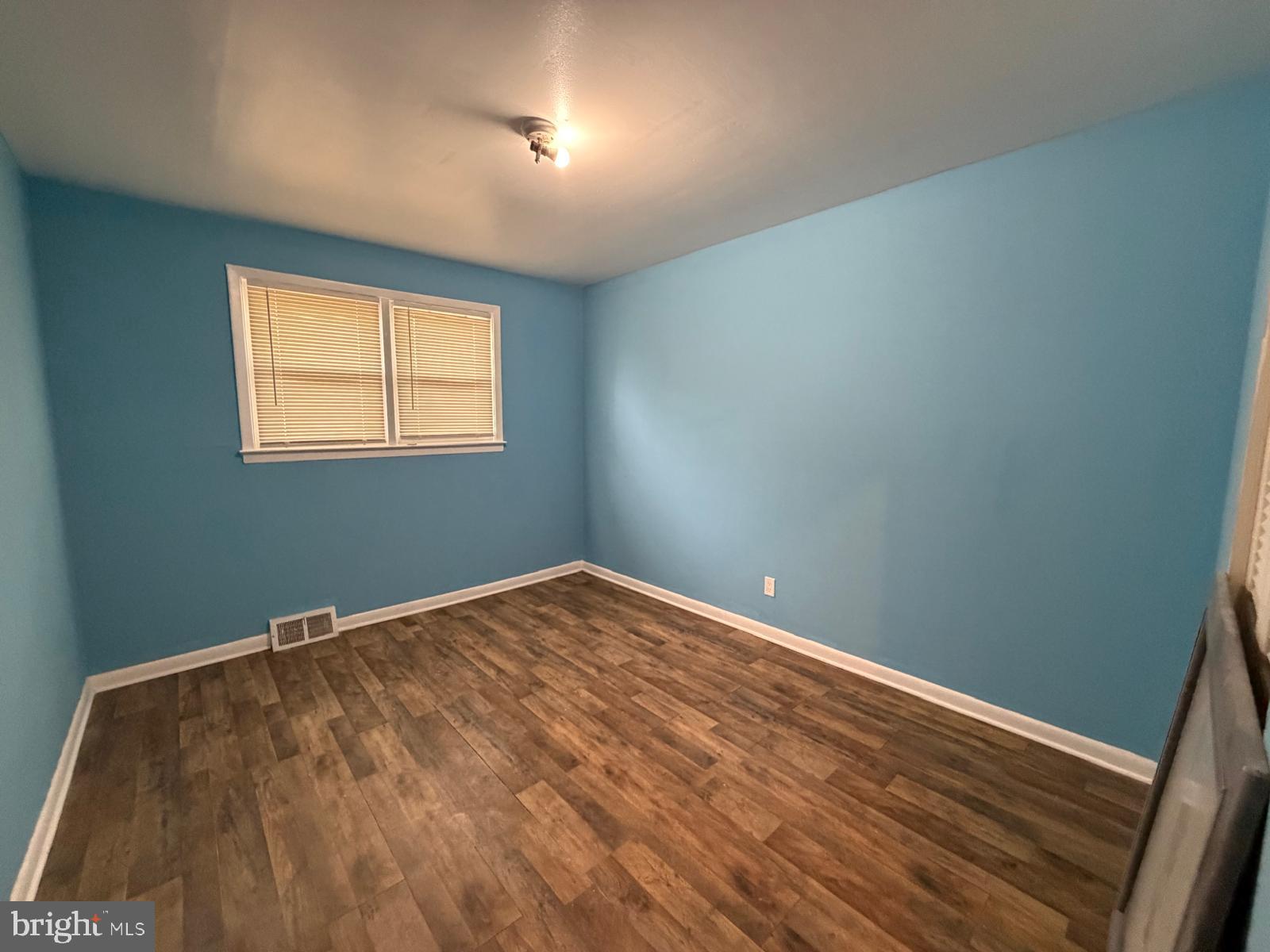 PHILADELPHIA (NORTHEAST) - Residential