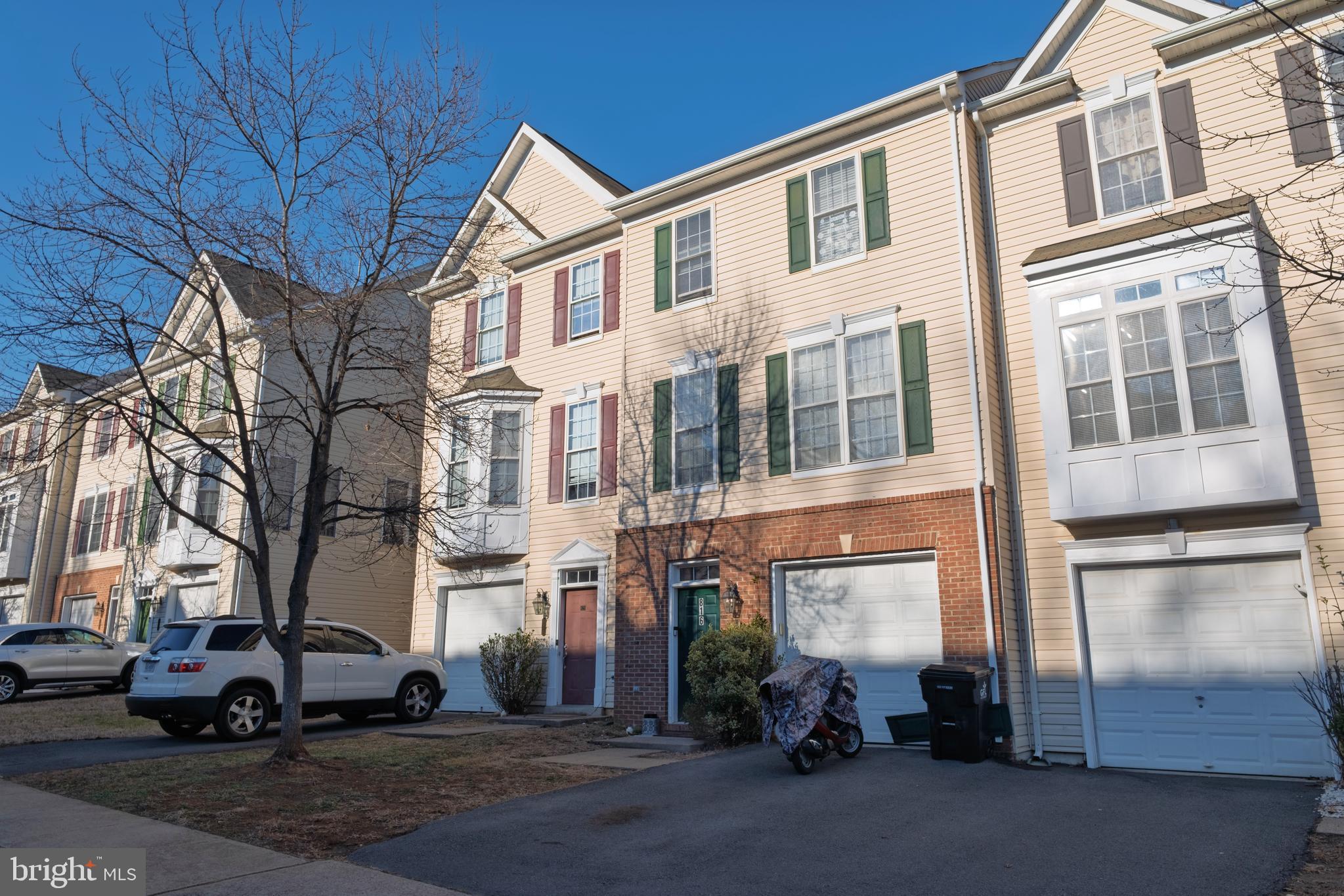 FAIRVIEW VILLAGE - Residential