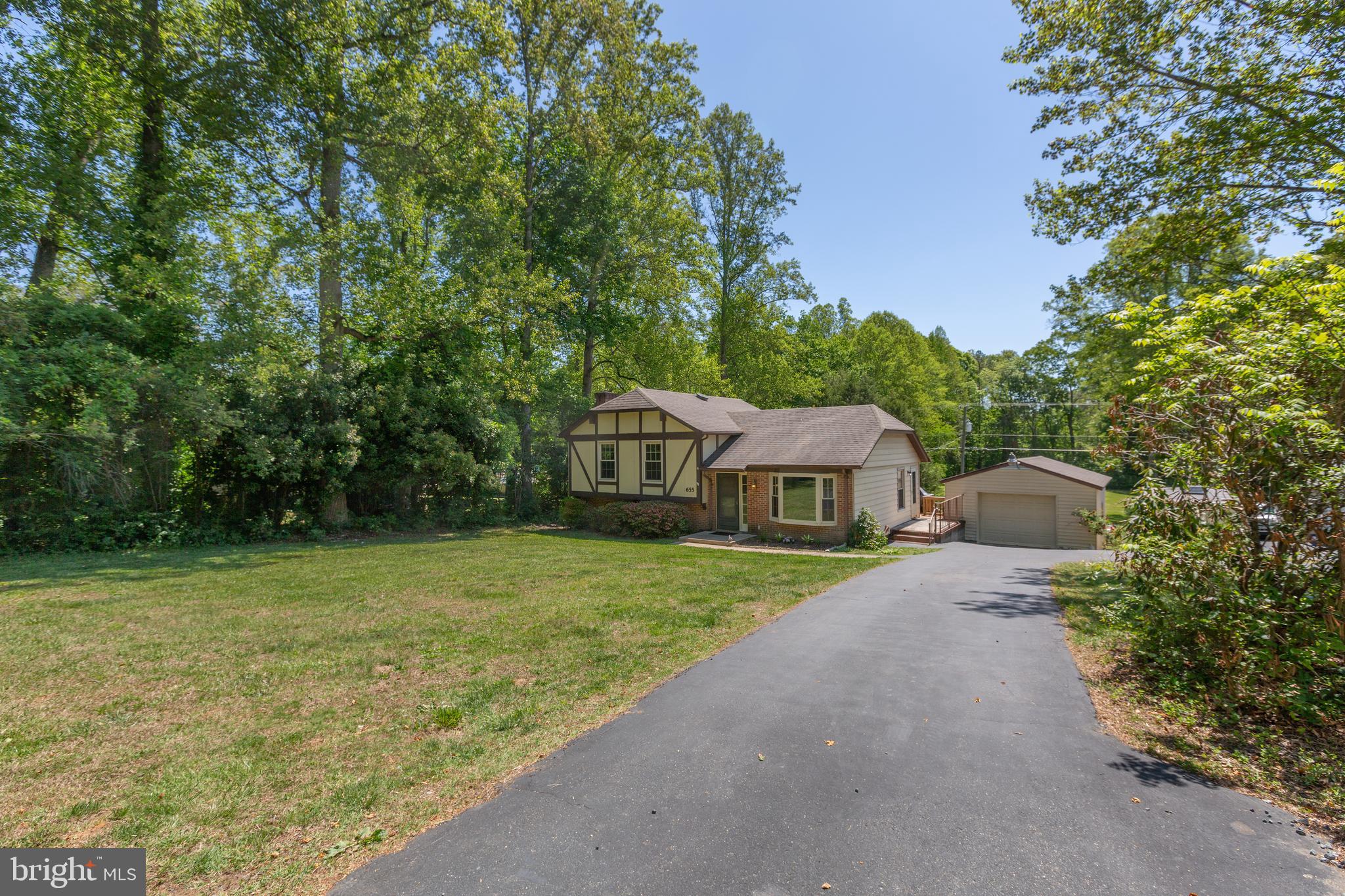 WOODRIDGE - Residential