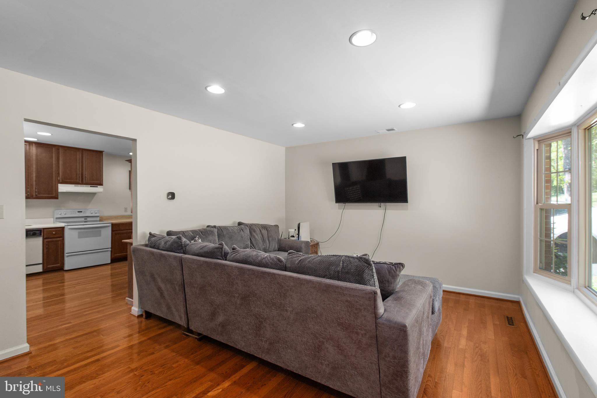 WOODRIDGE - Residential