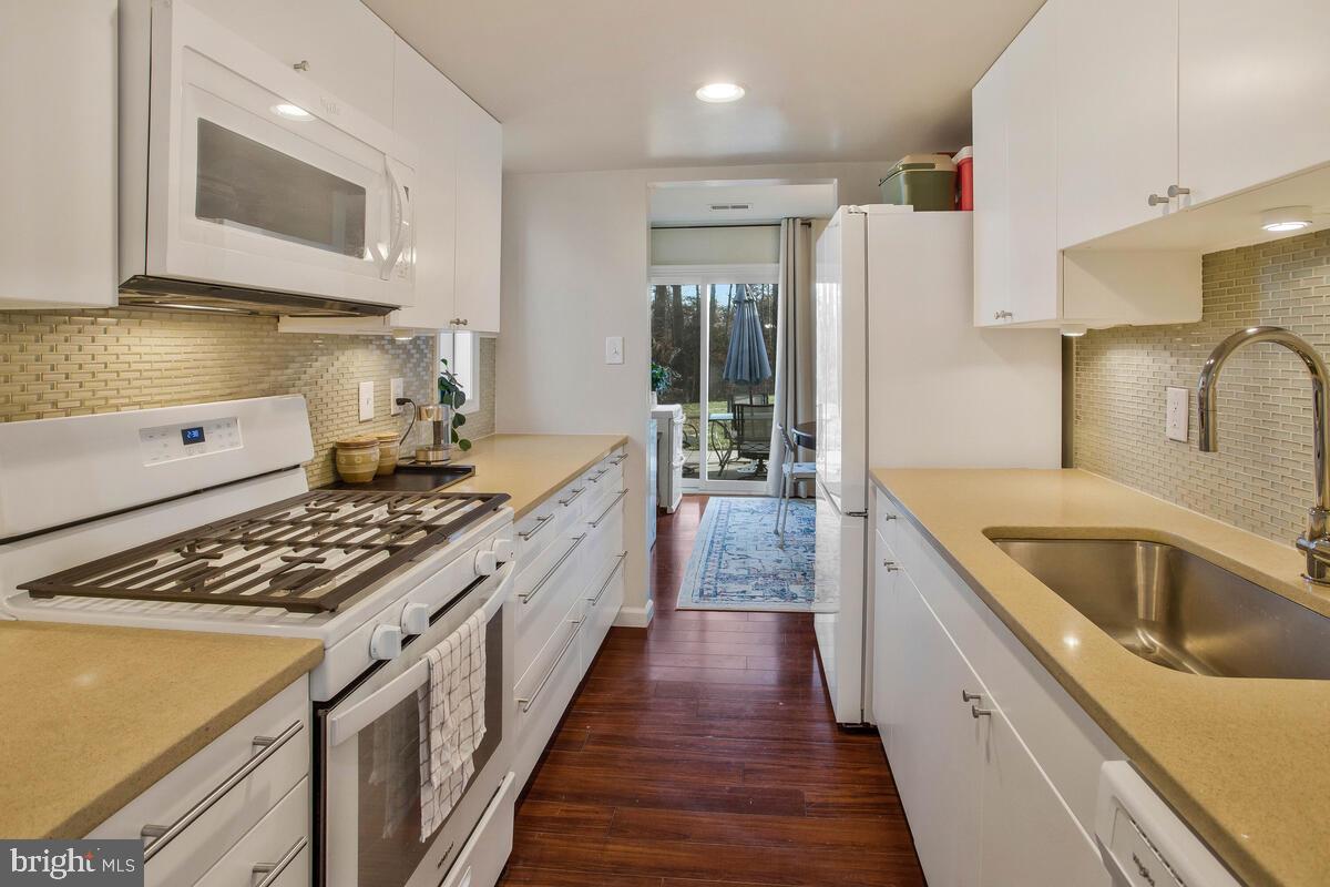 LAKE RIDGE - Residential