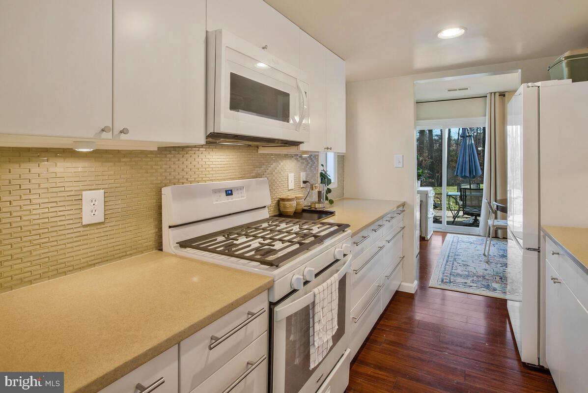 LAKE RIDGE - Residential