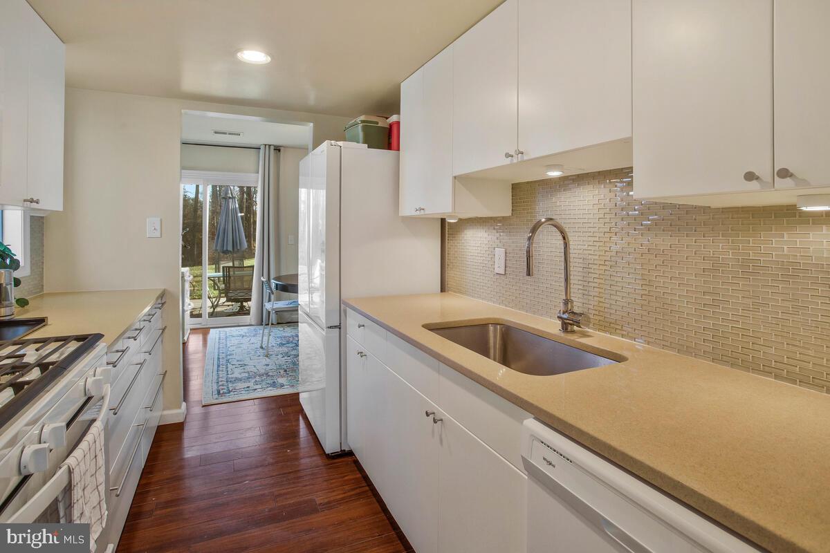 LAKE RIDGE - Residential