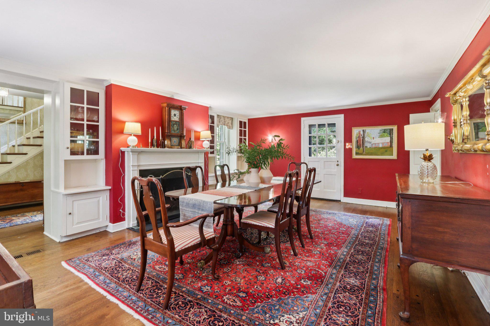 CHESTNUT HILL - Residential