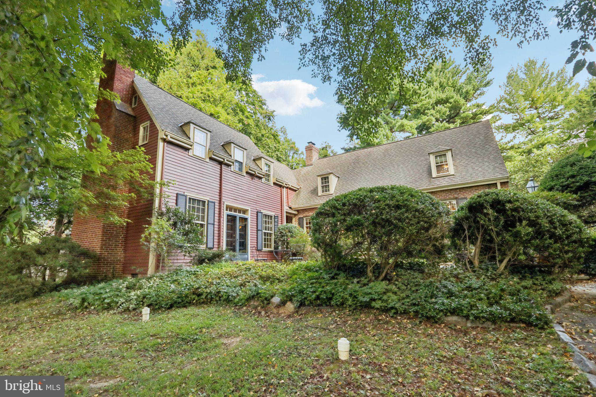 CHESTNUT HILL - Residential