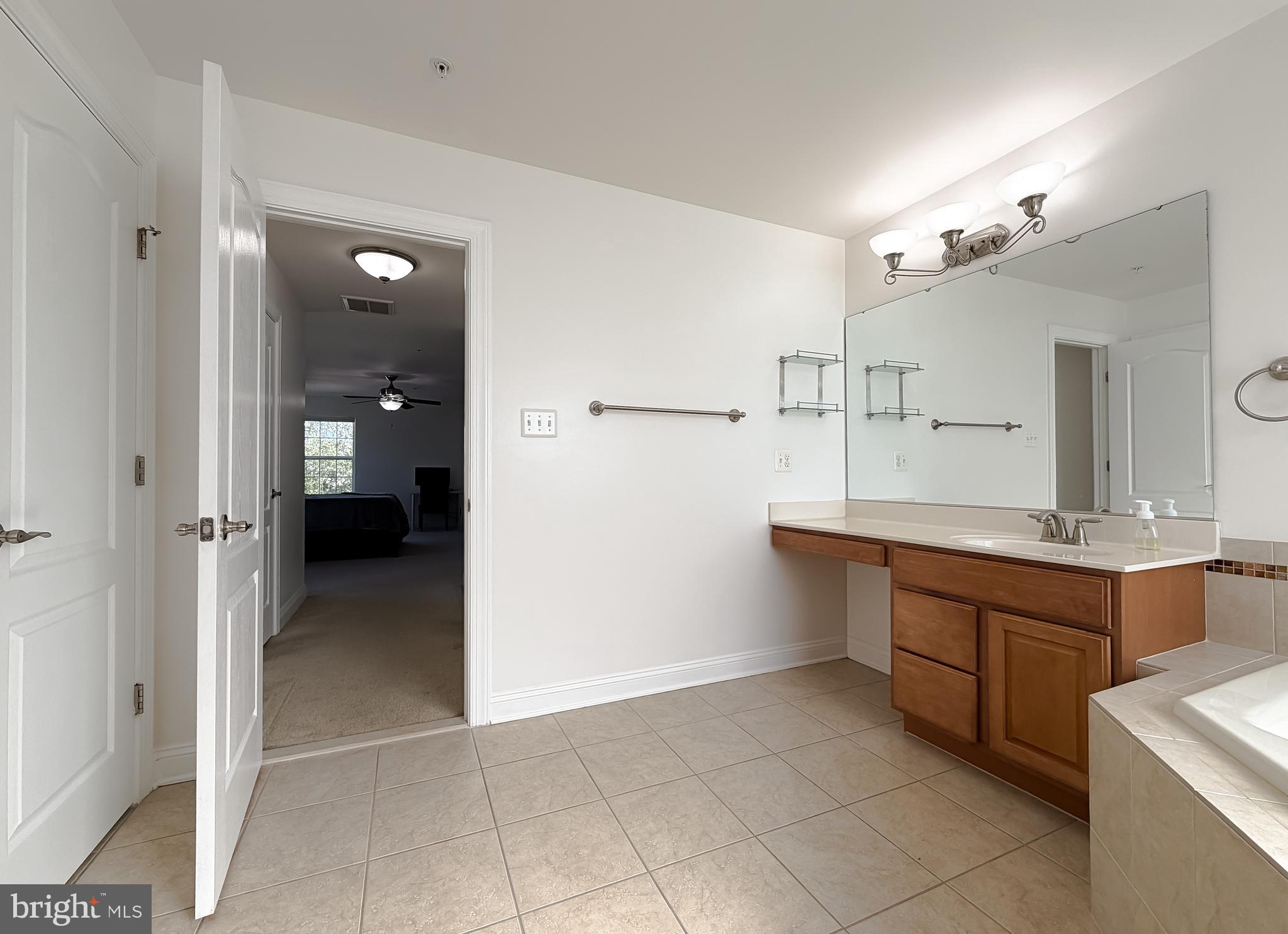 BROAD CREEK - Residential