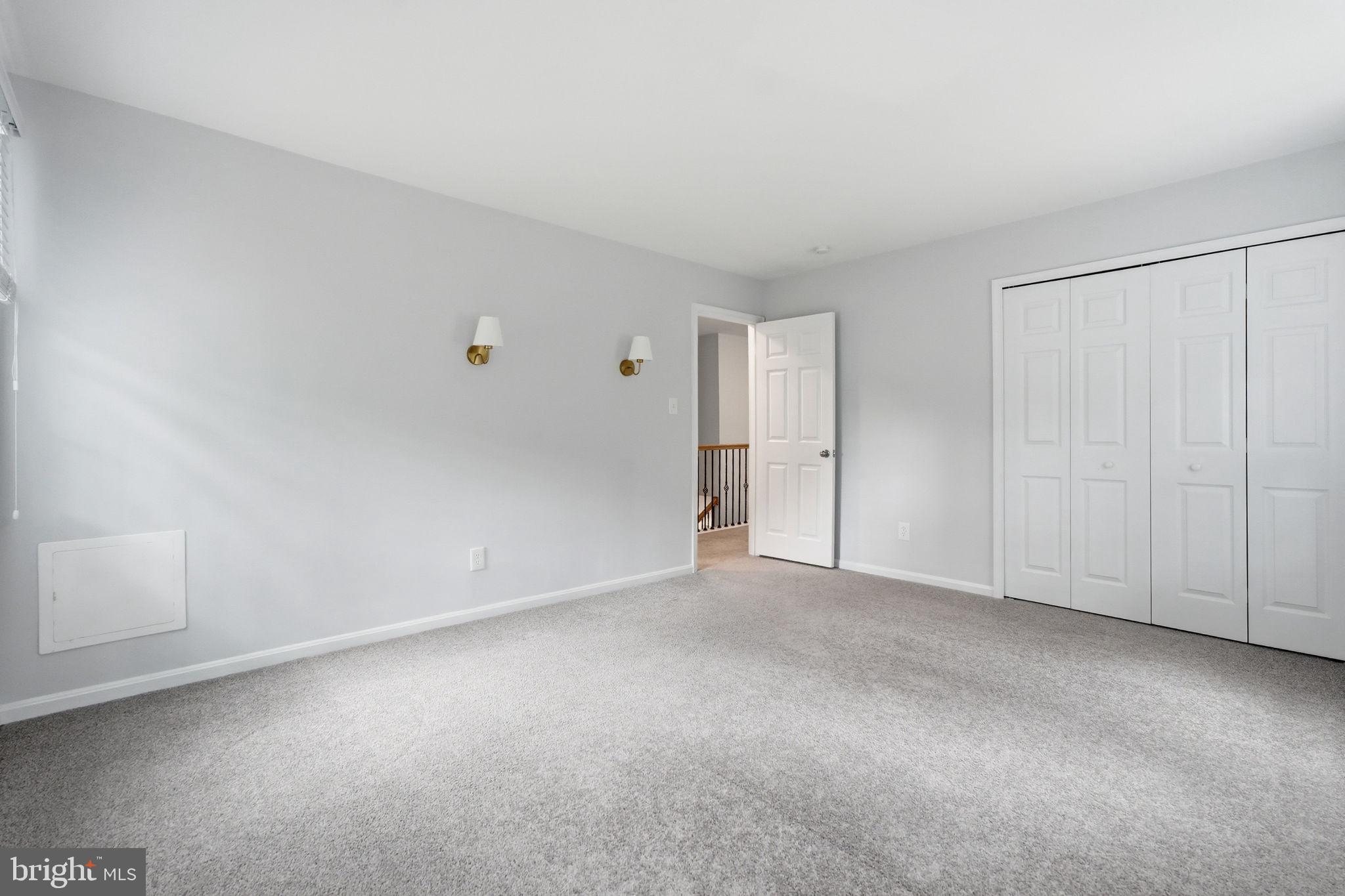 FOX MILL WOODS - Residential