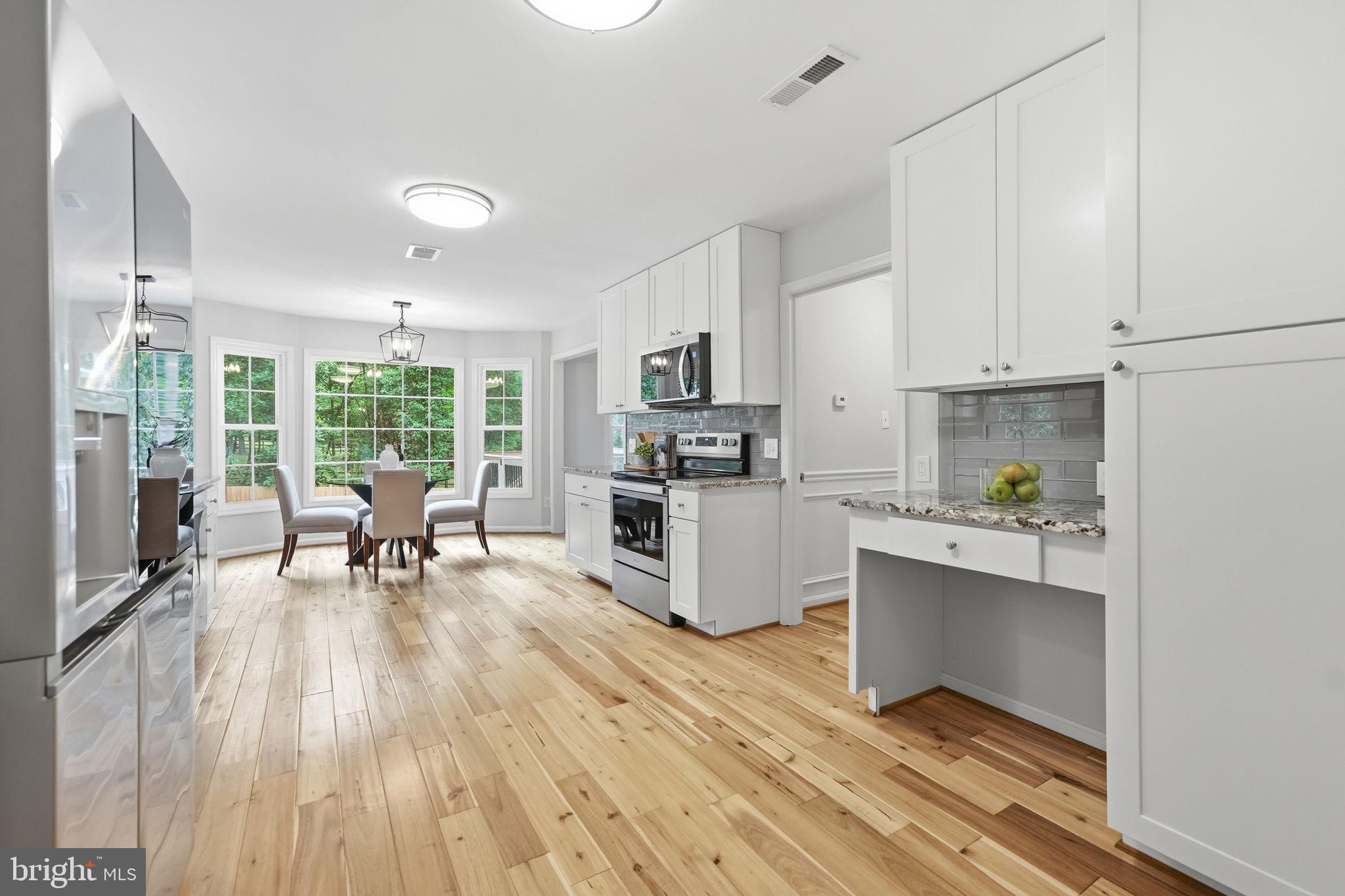 FOX MILL WOODS - Residential