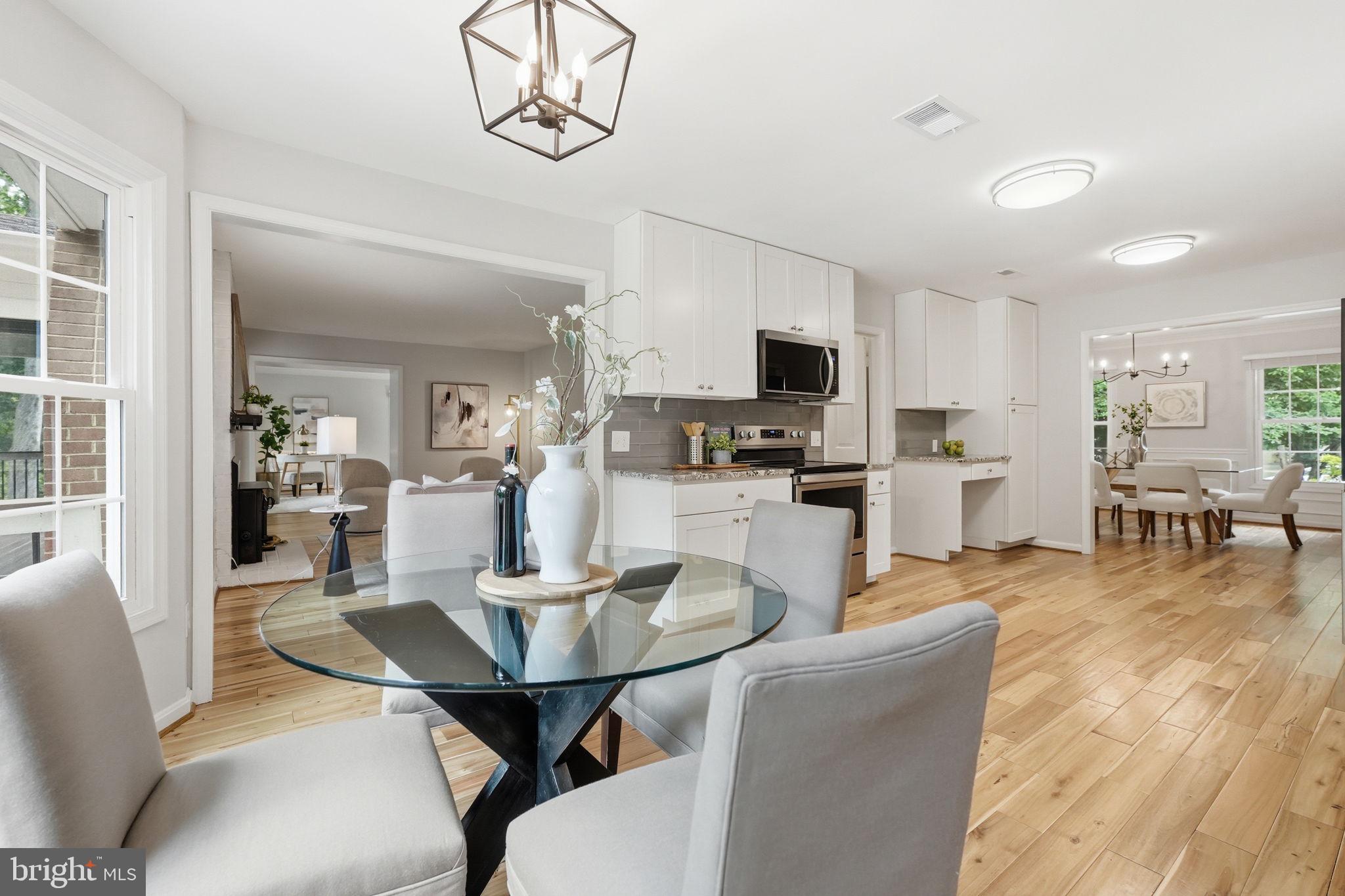 FOX MILL WOODS - Residential