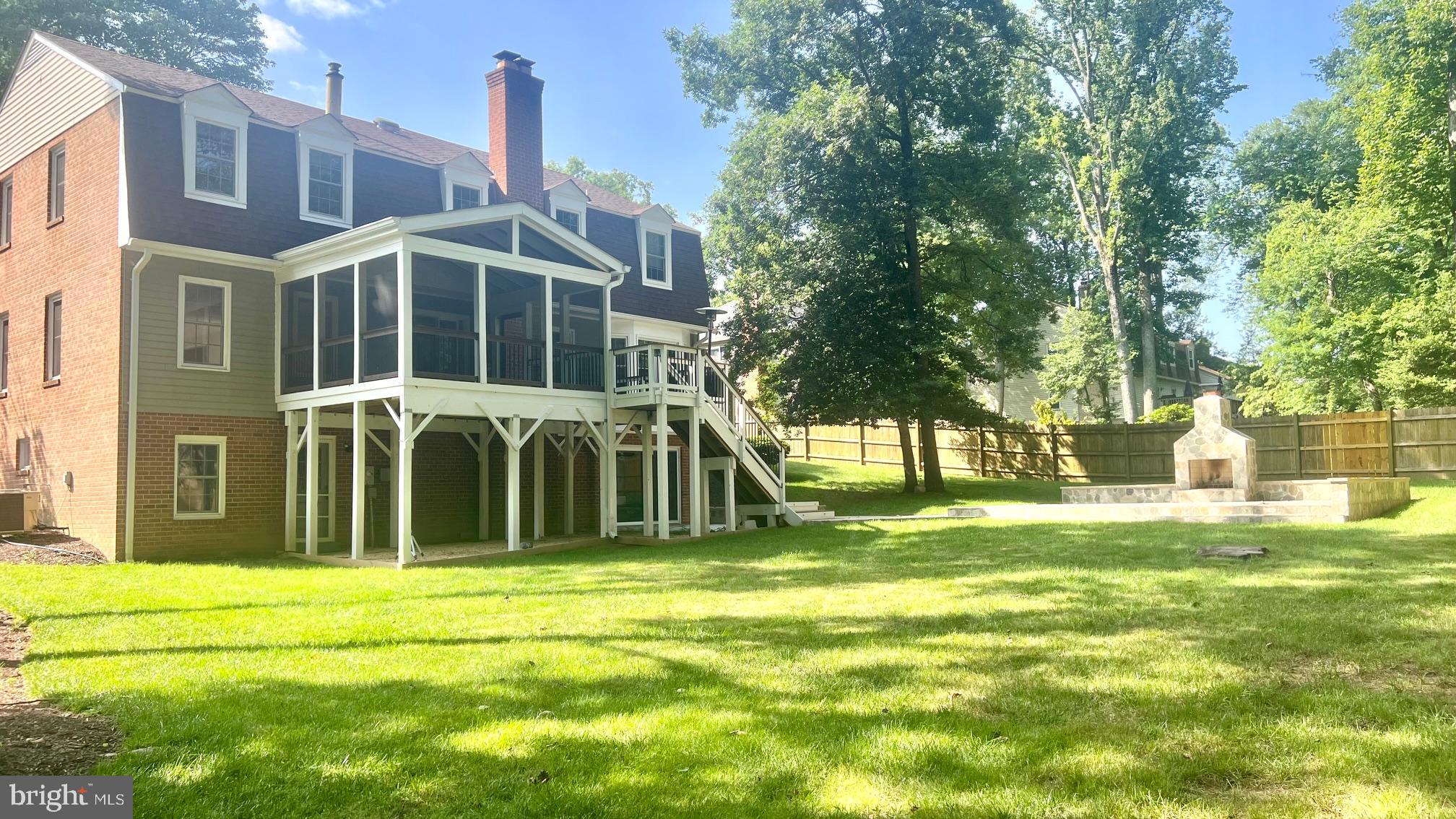 FOX MILL WOODS - Residential