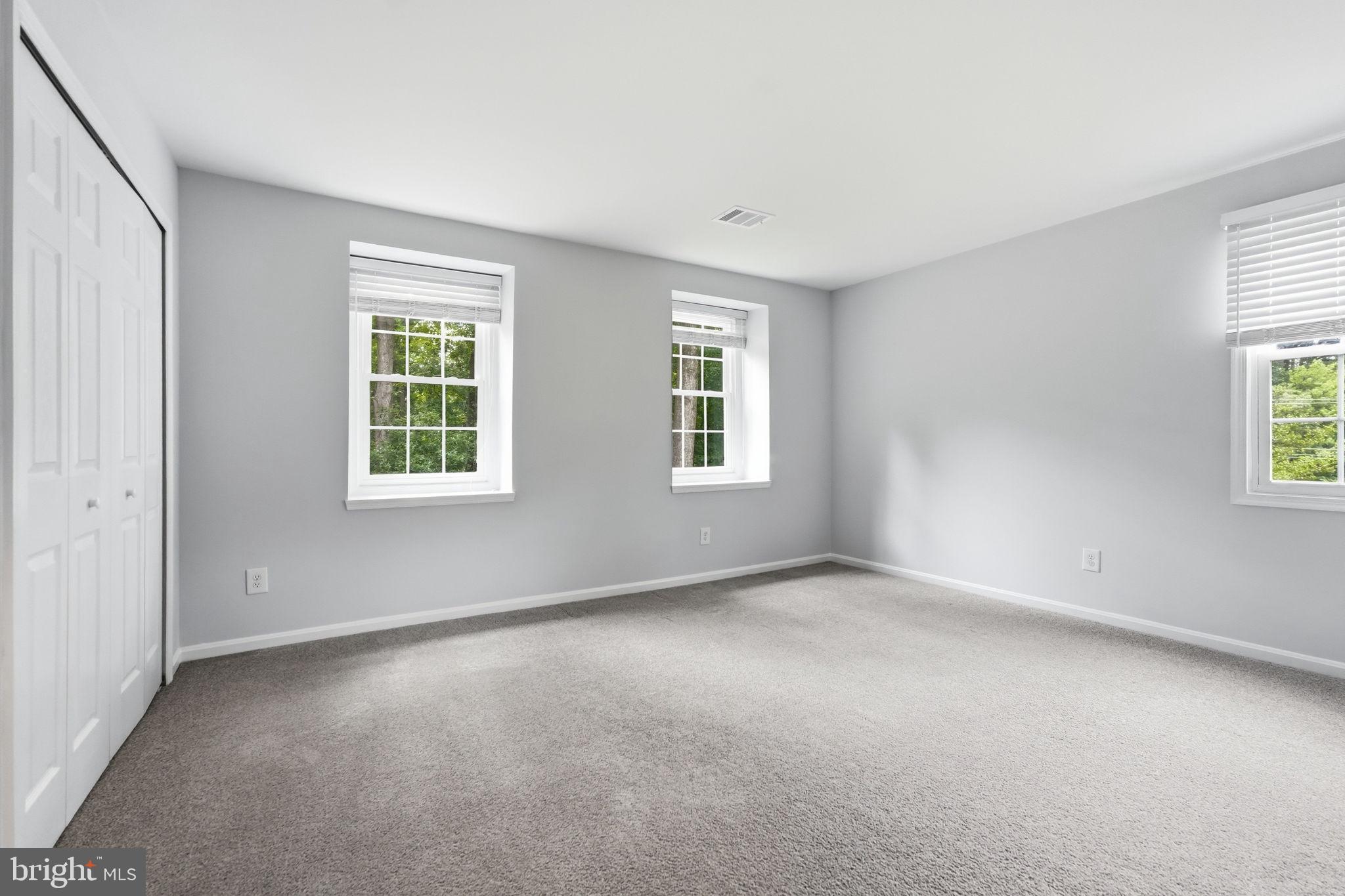 FOX MILL WOODS - Residential