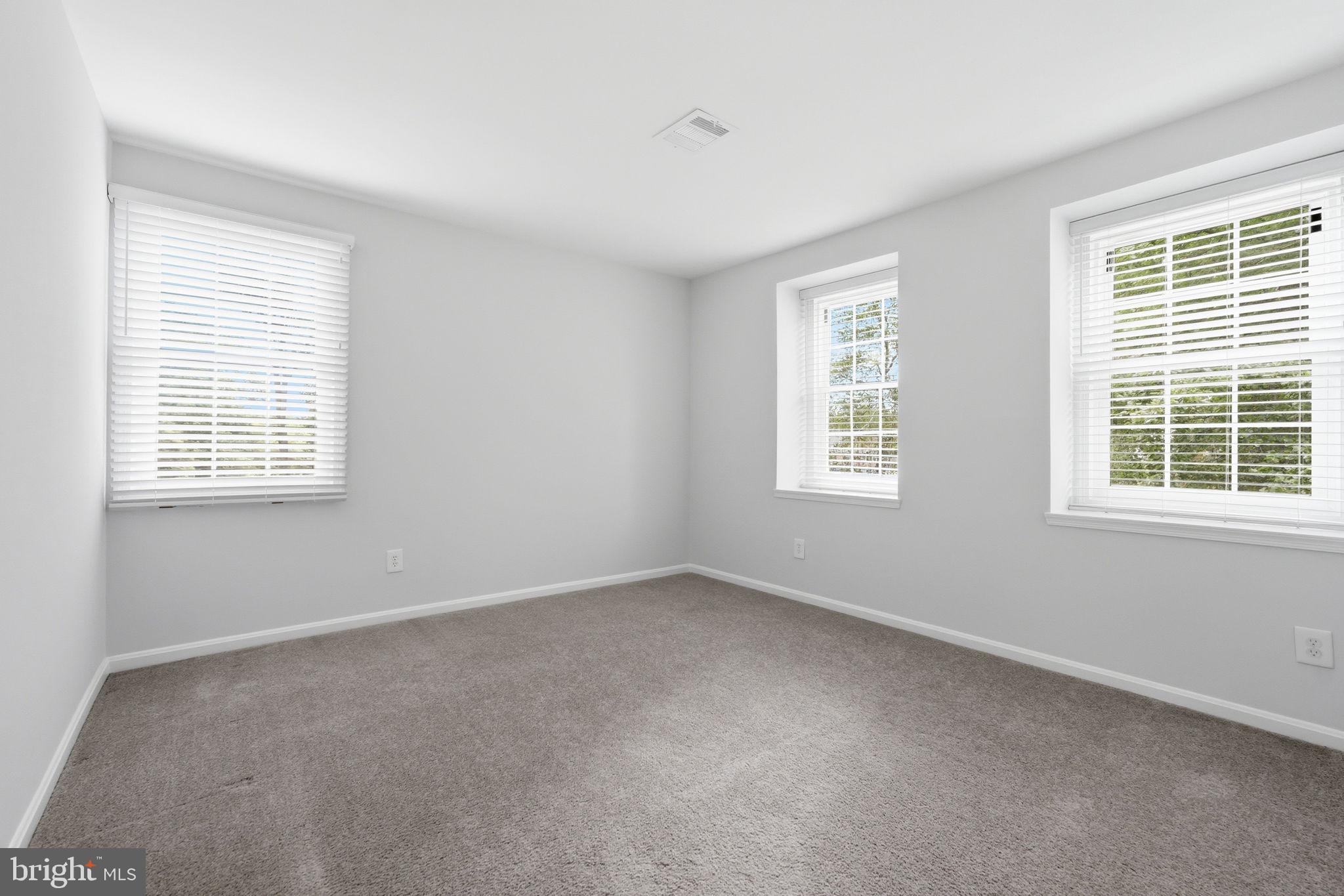 FOX MILL WOODS - Residential