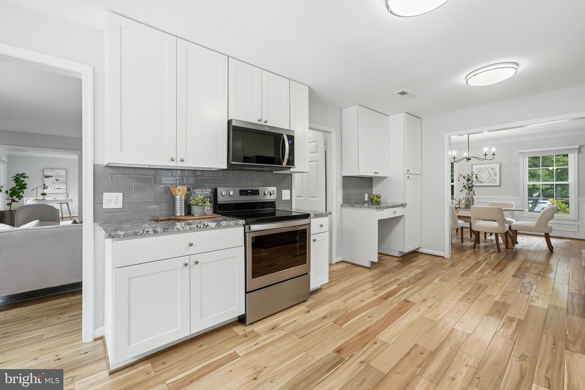 FOX MILL WOODS - Residential