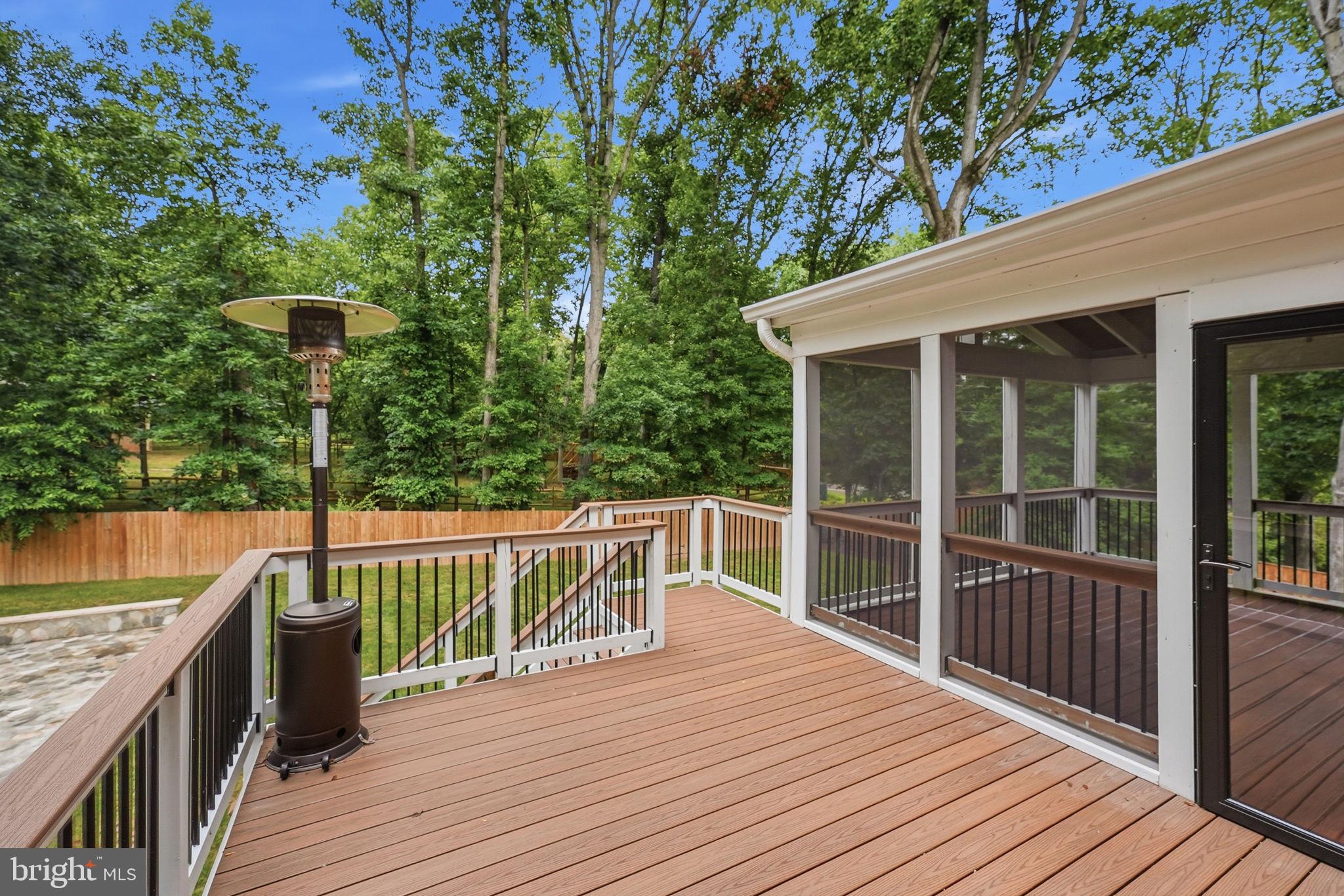 FOX MILL WOODS - Residential