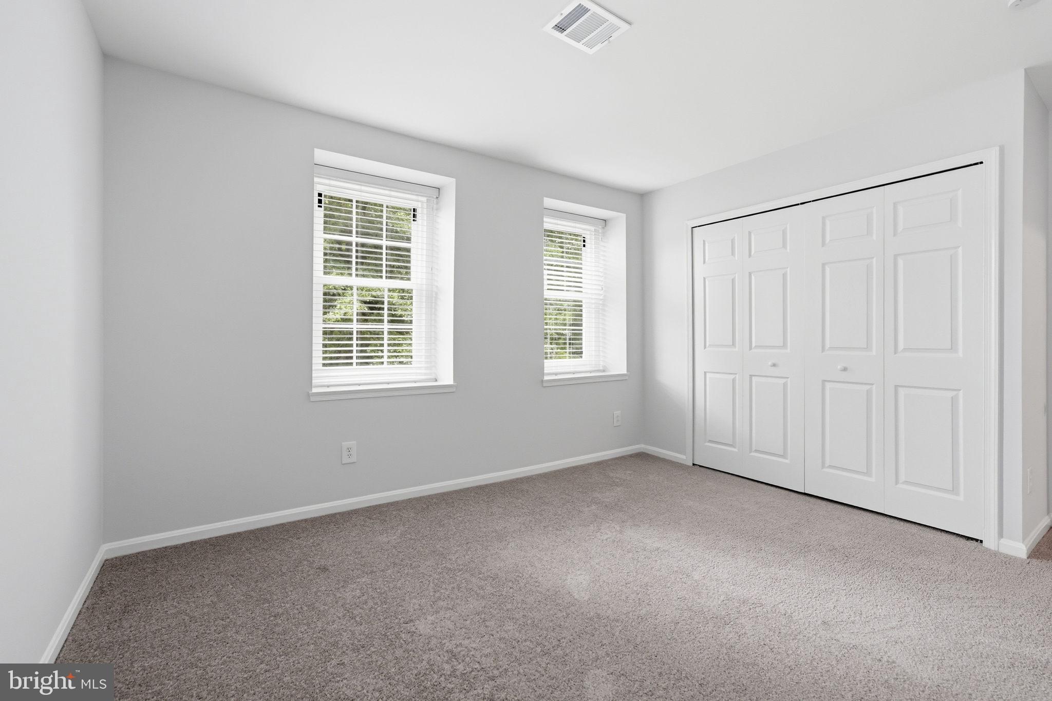 FOX MILL WOODS - Residential