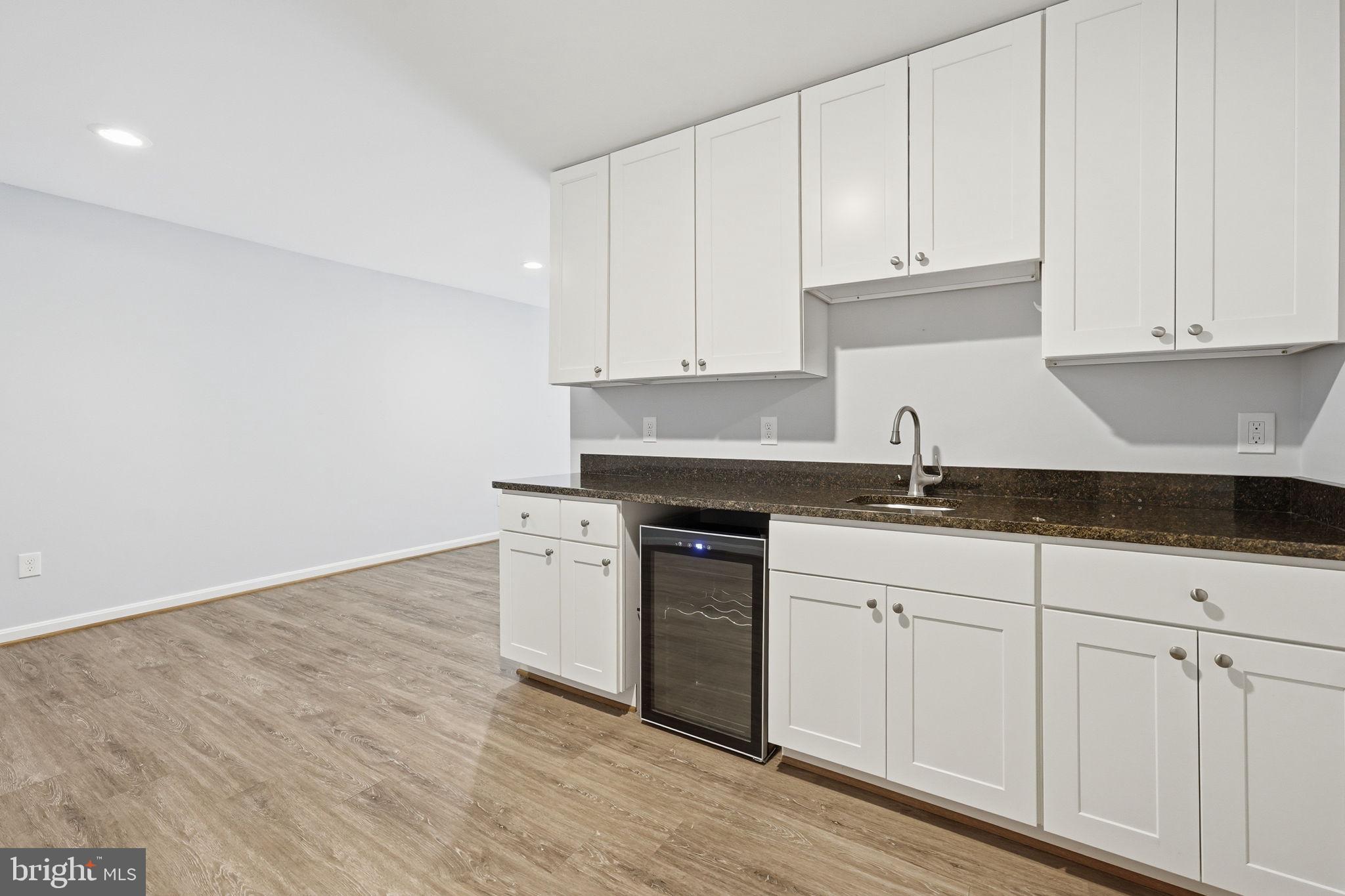 FOX MILL WOODS - Residential
