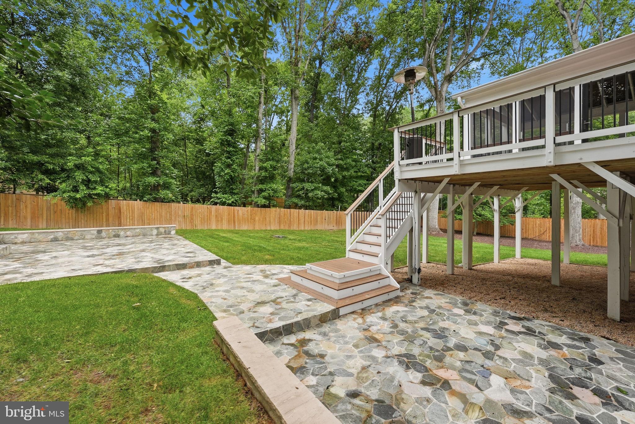 FOX MILL WOODS - Residential
