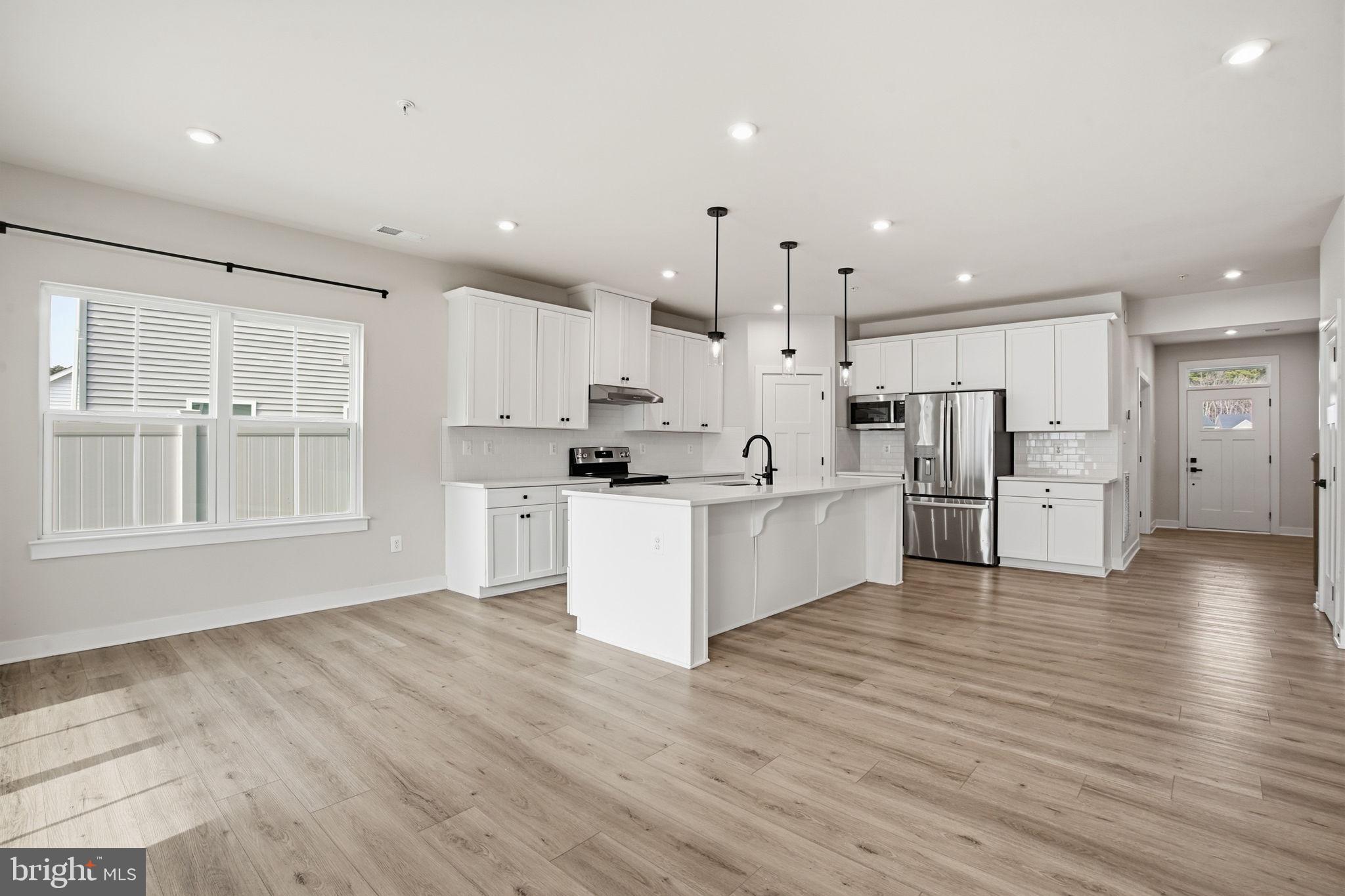 PERRY'S RETREAT - Residential Lease
