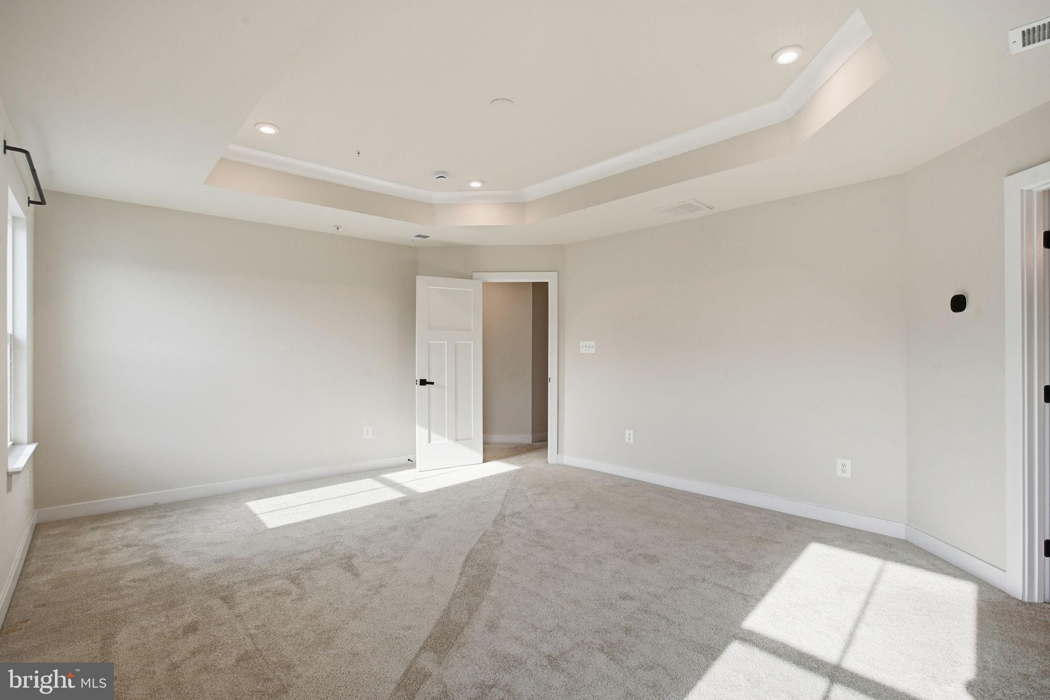 PERRY'S RETREAT - Residential Lease