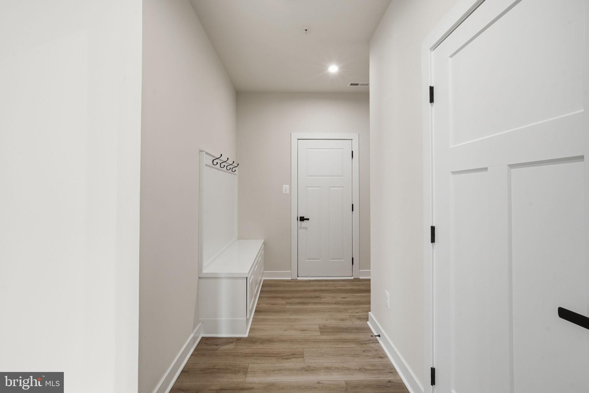 PERRY'S RETREAT - Residential Lease