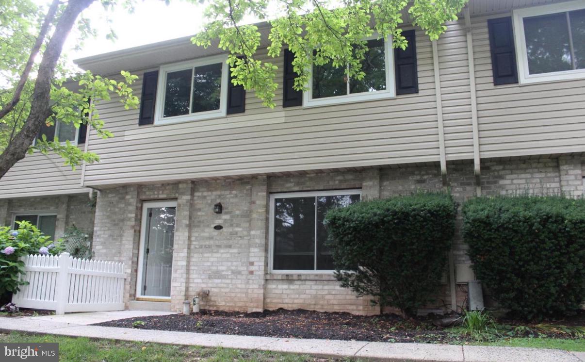 VILLAGE WALK - Residential Lease