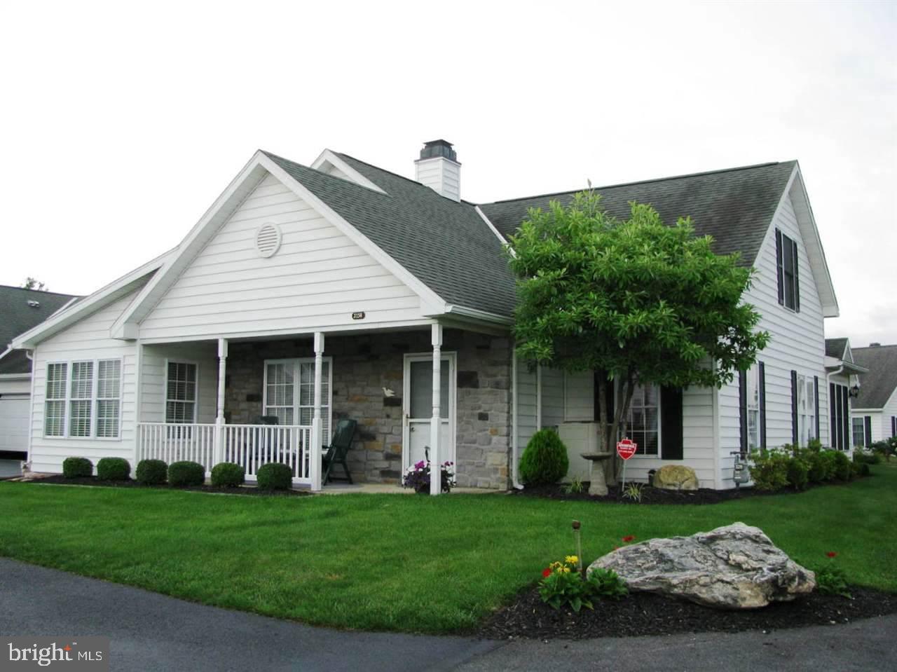 VILLAS ON THE LAKE CONDOS - Residential
