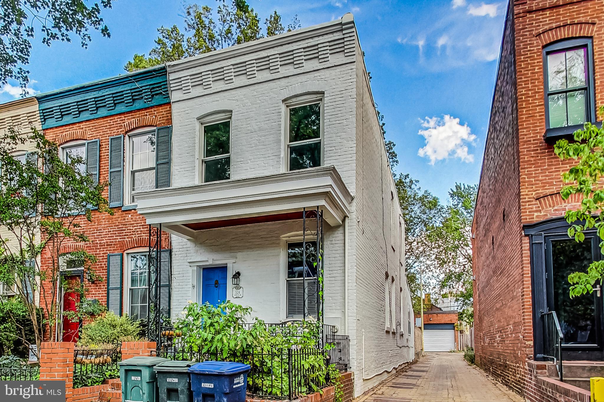 CAPITOL HILL - Residential