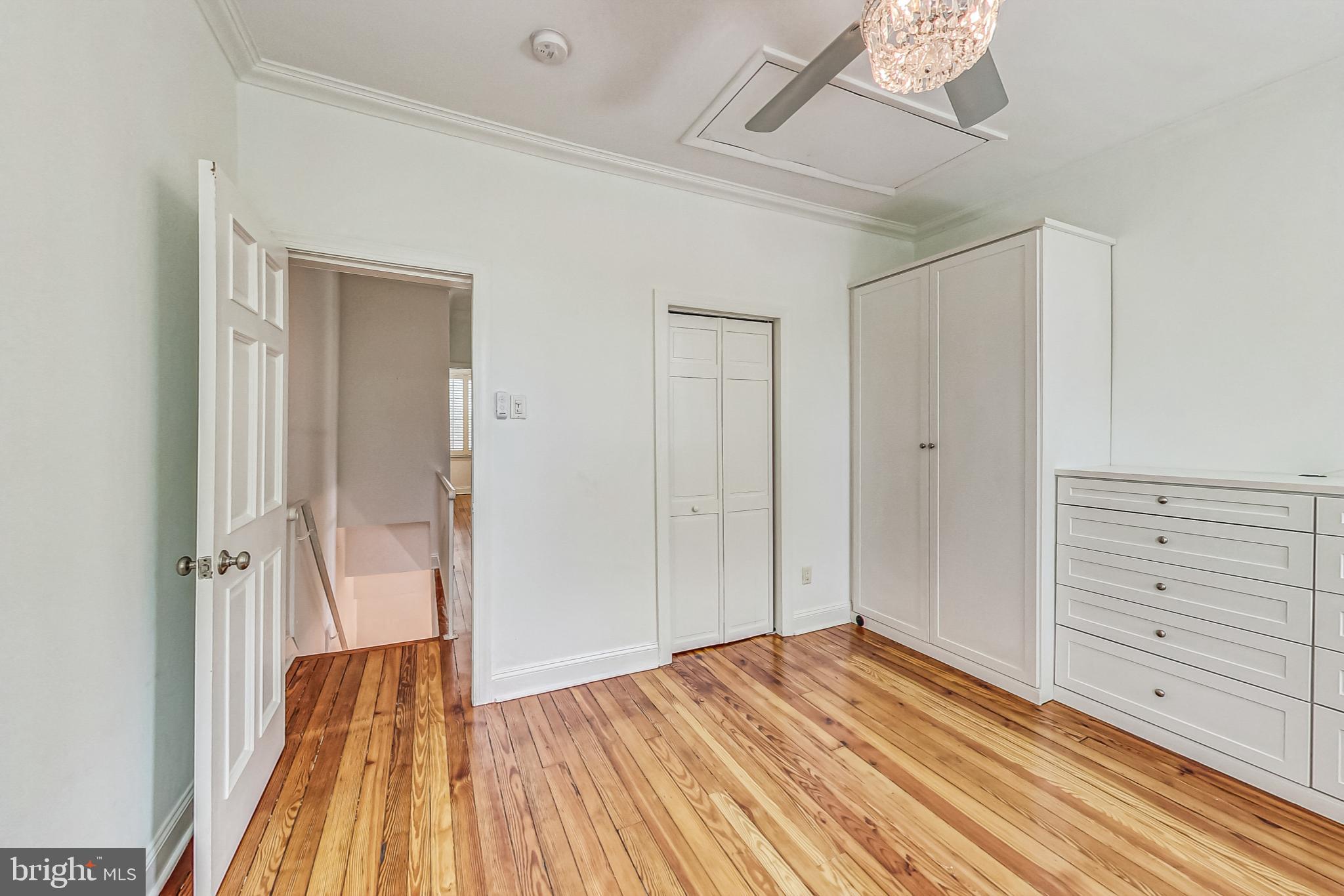 CAPITOL HILL - Residential