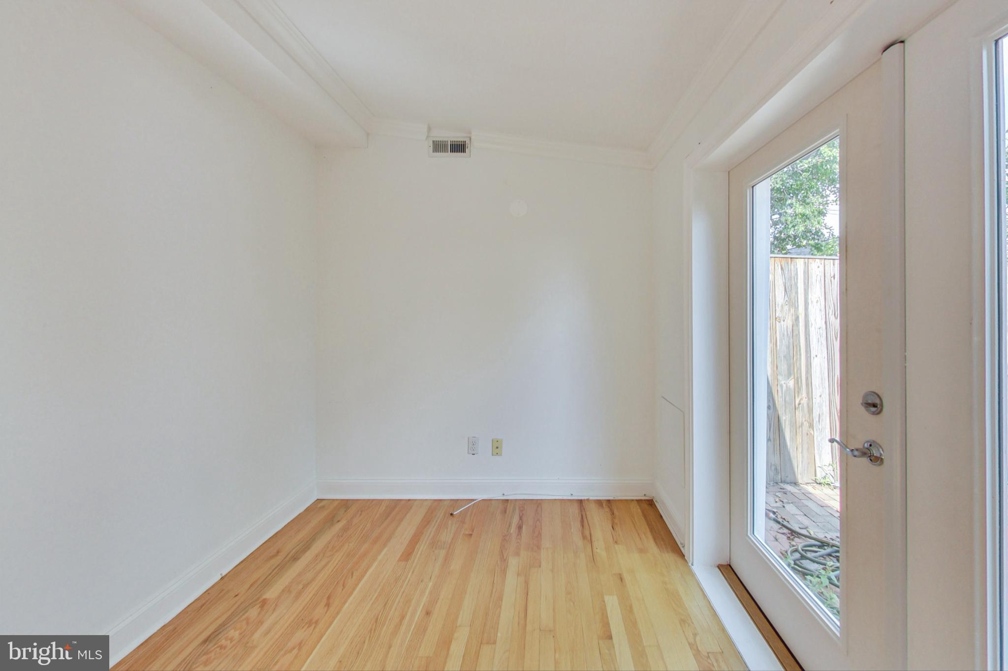 CAPITOL HILL - Residential