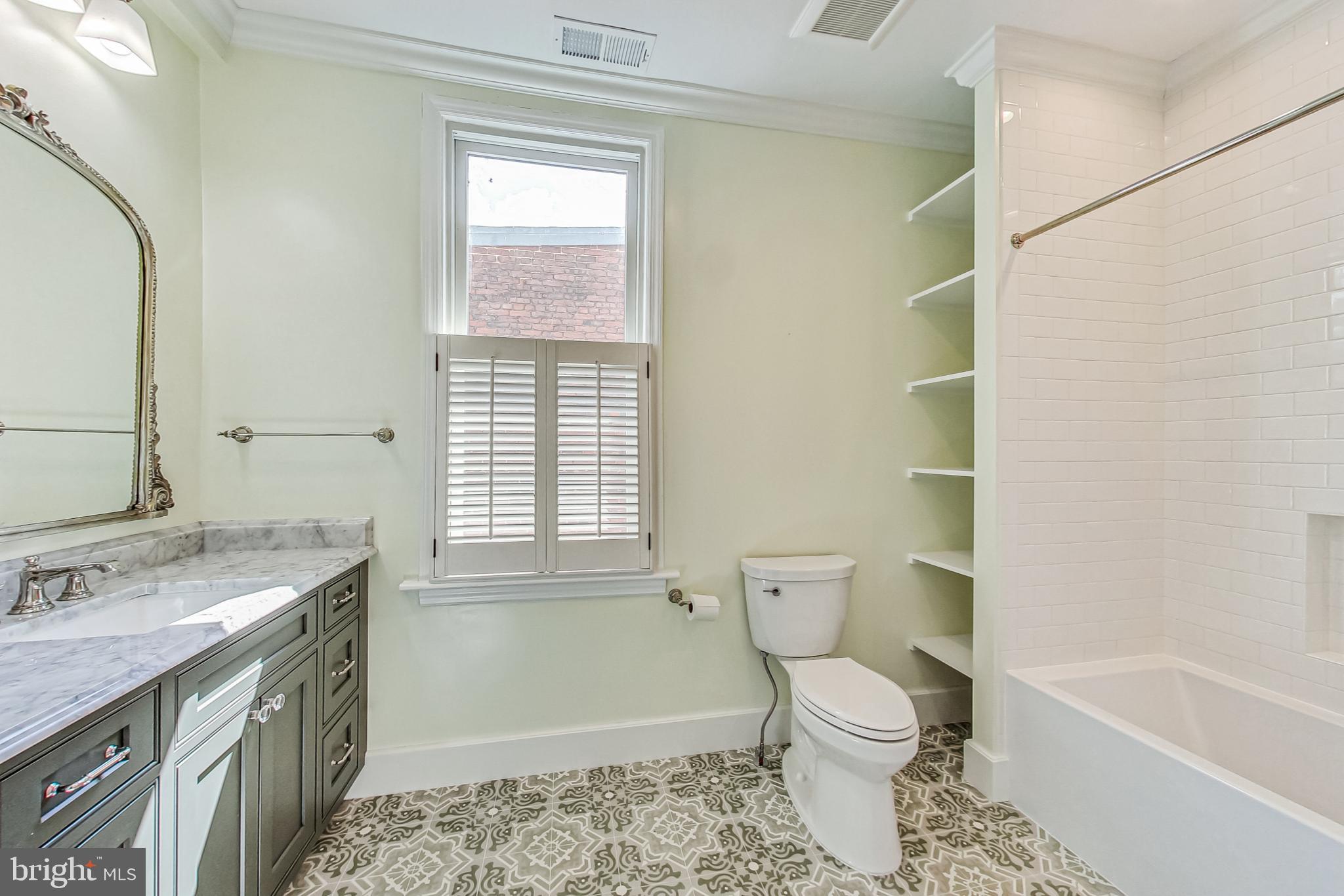 CAPITOL HILL - Residential