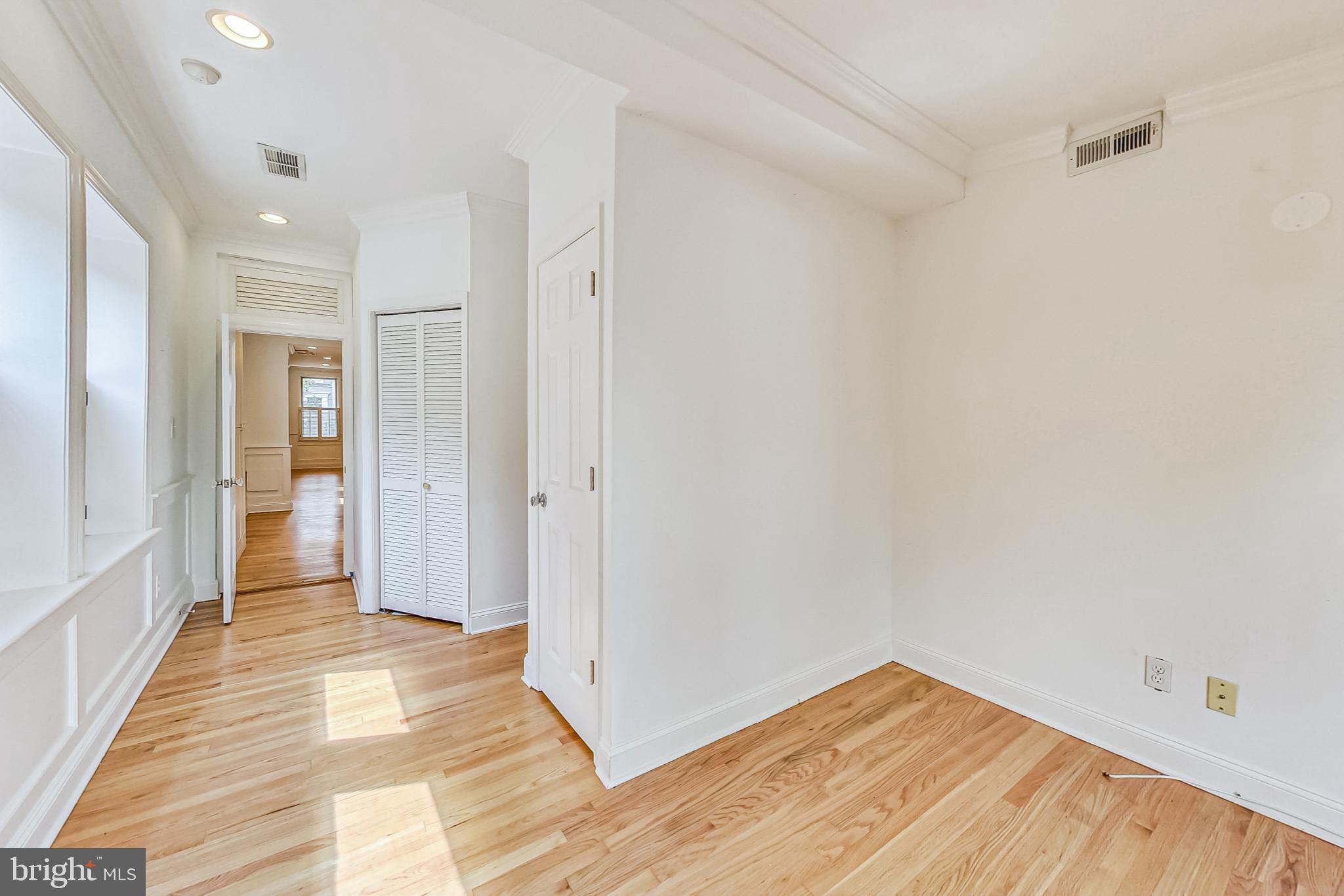 CAPITOL HILL - Residential