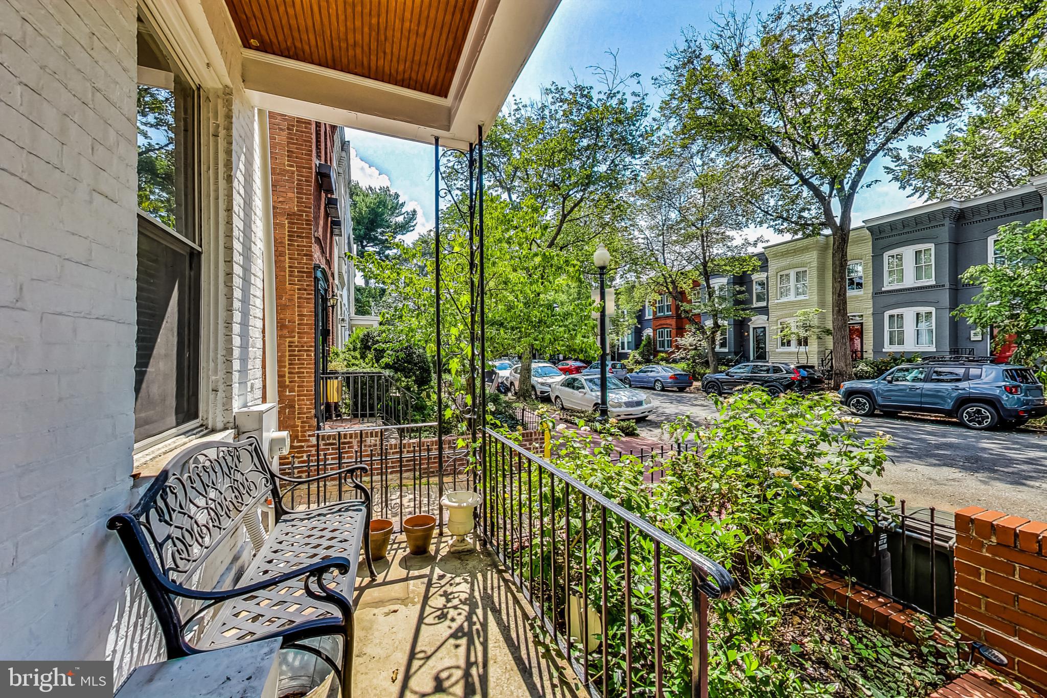 CAPITOL HILL - Residential