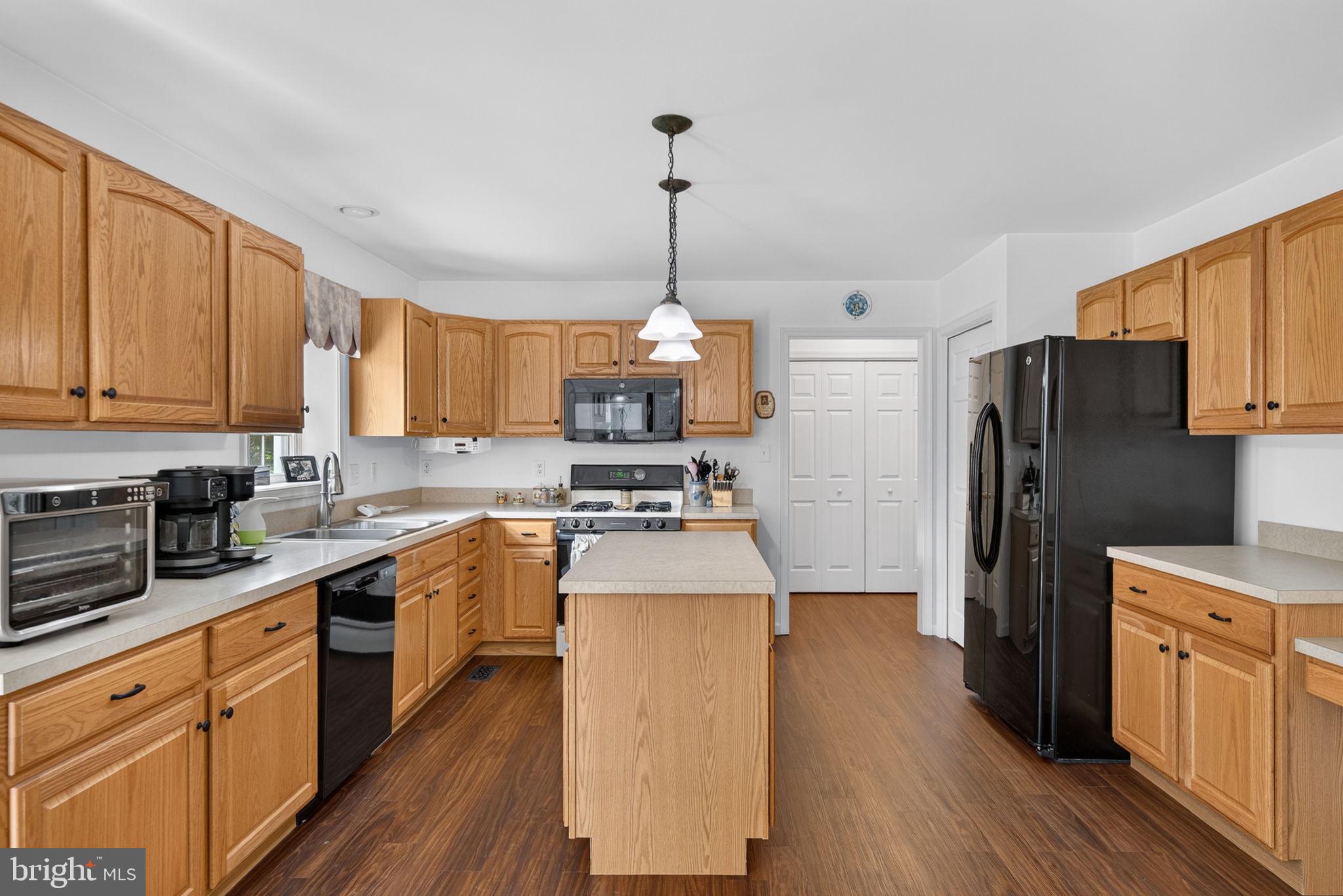 FAIRWINDS - Residential