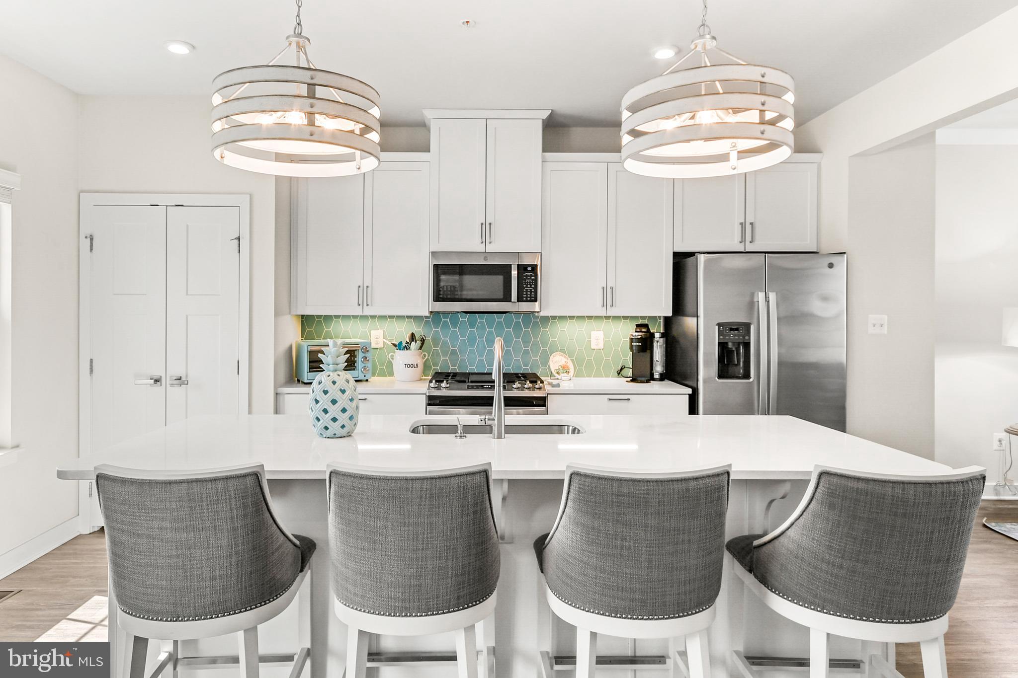 LAKE LINGANORE - Residential