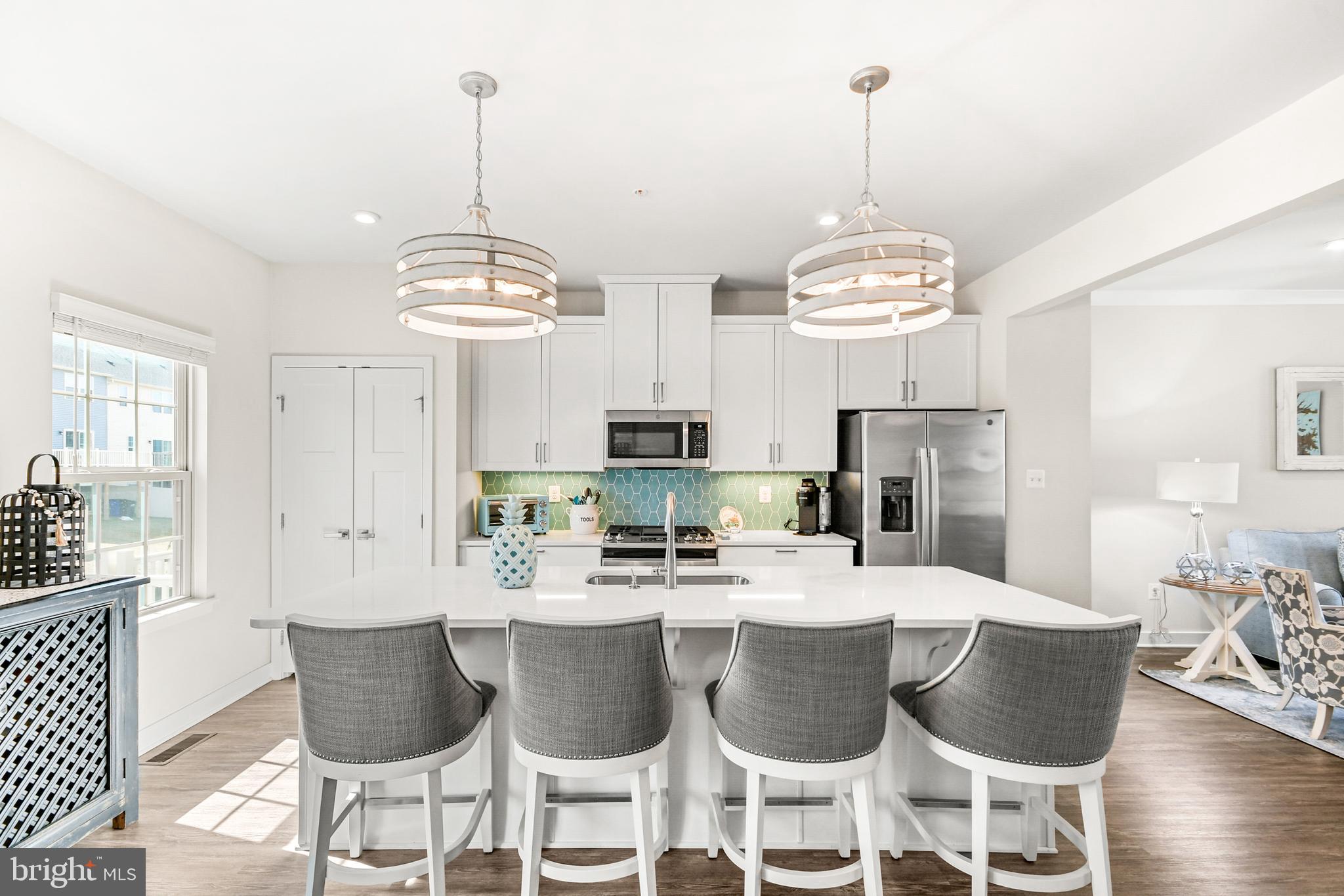 LAKE LINGANORE - Residential