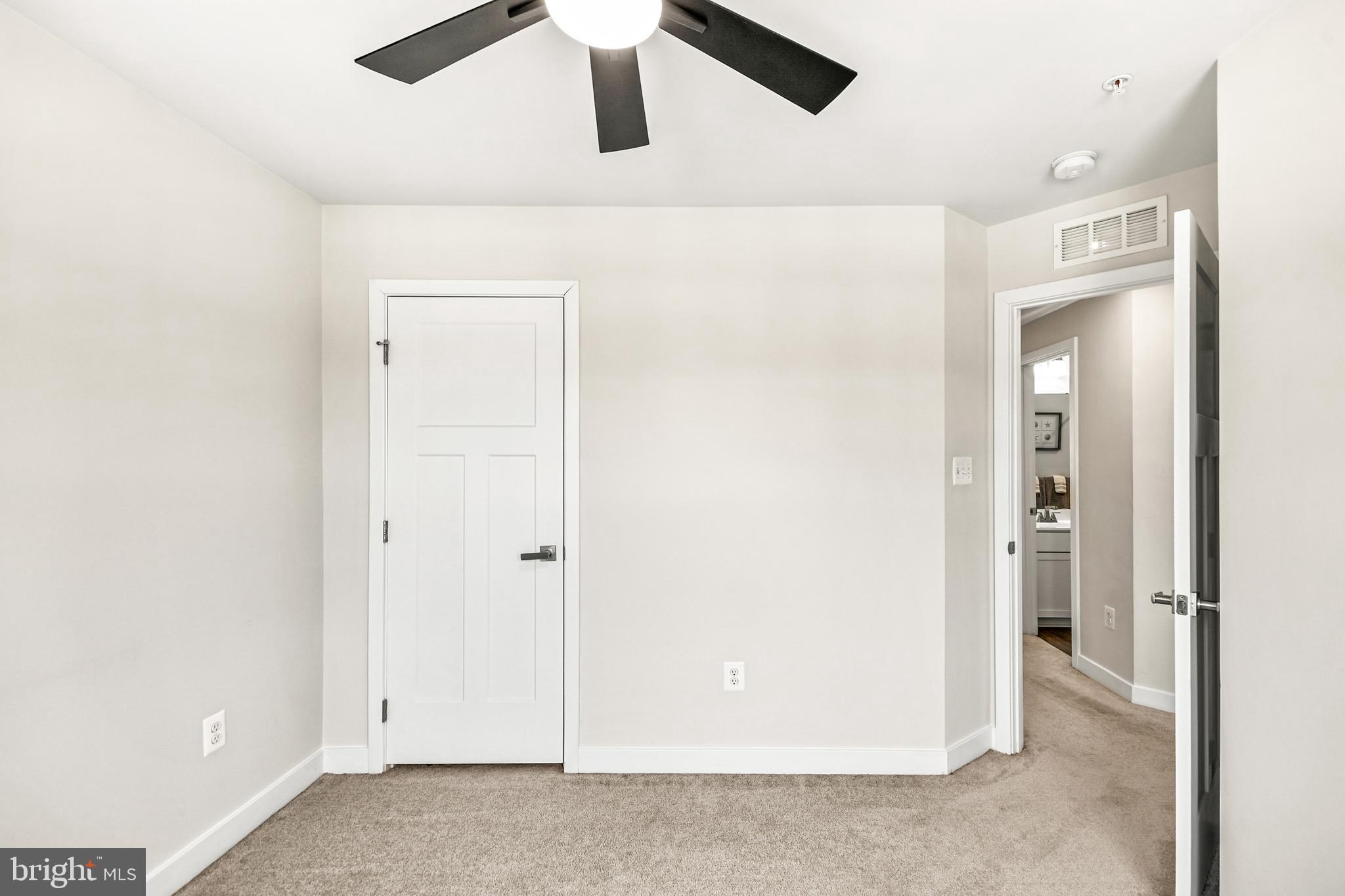 LAKE LINGANORE - Residential