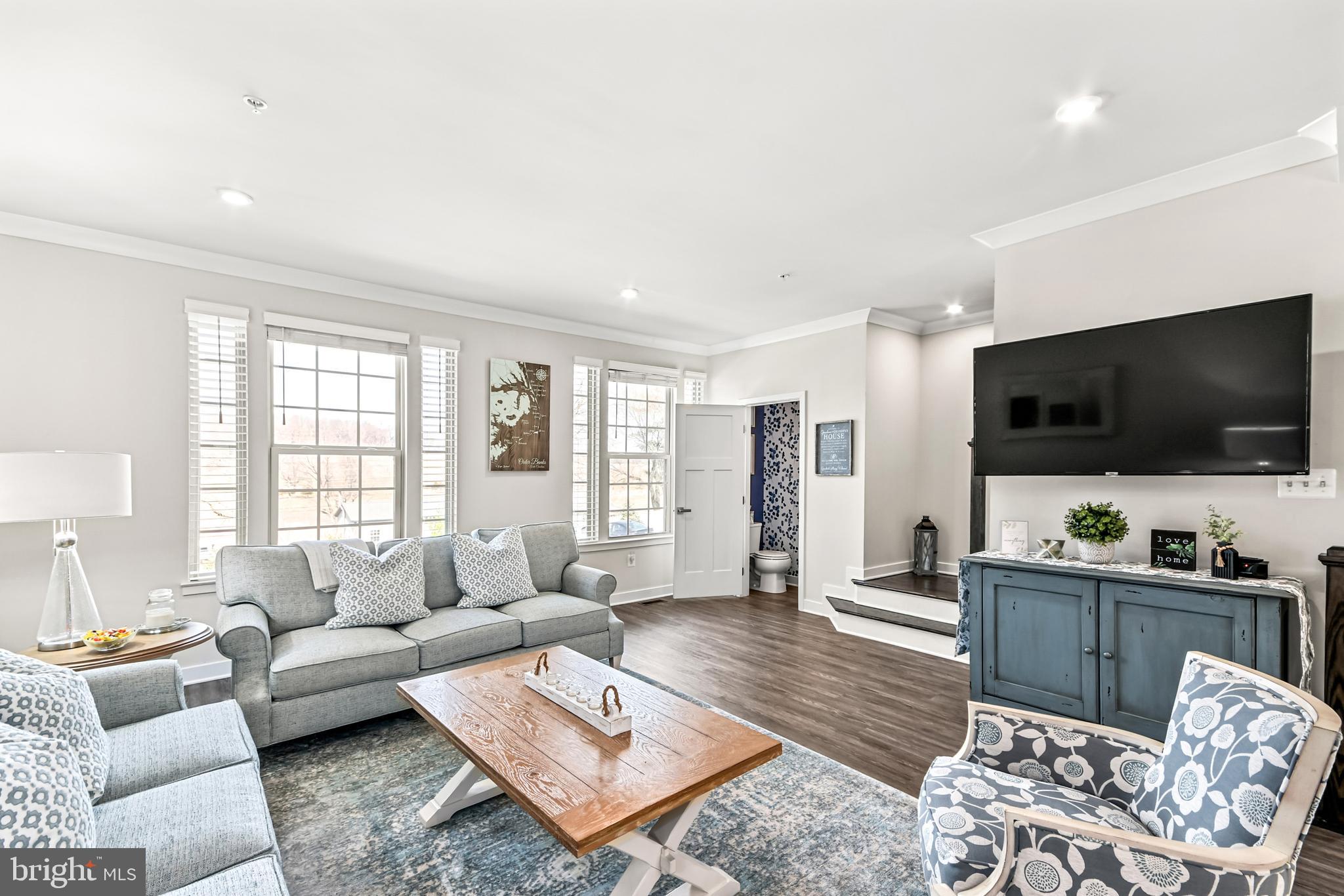 LAKE LINGANORE - Residential